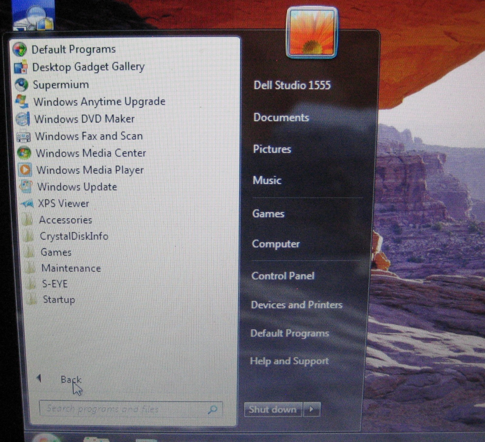 Dell Studio 1555 Laptop Pentium Dual-Core@2.2GHz, 2GB RAM, 500GB HDD, Win 7 Home