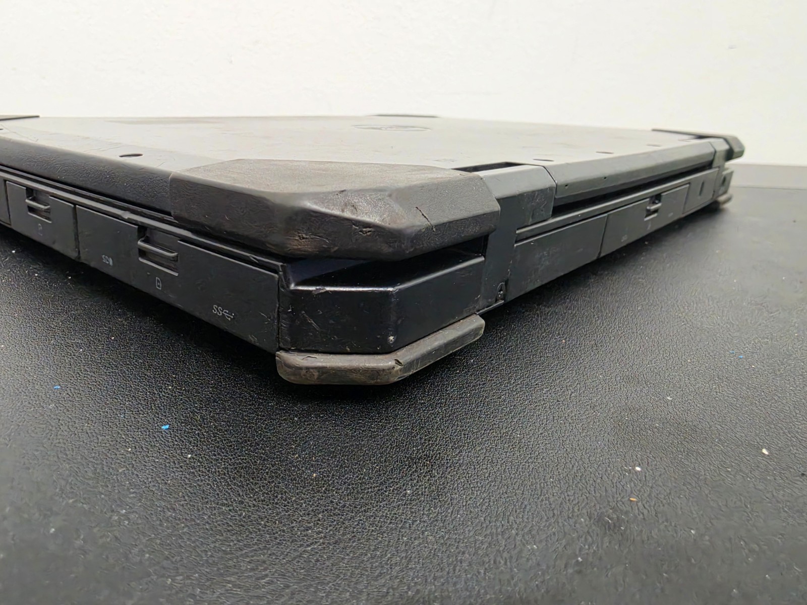 Dell Latitude 5420 Rugged Intel i7-8650U FHD Touch ***LTE*** 4GB Ram 128GB SSD