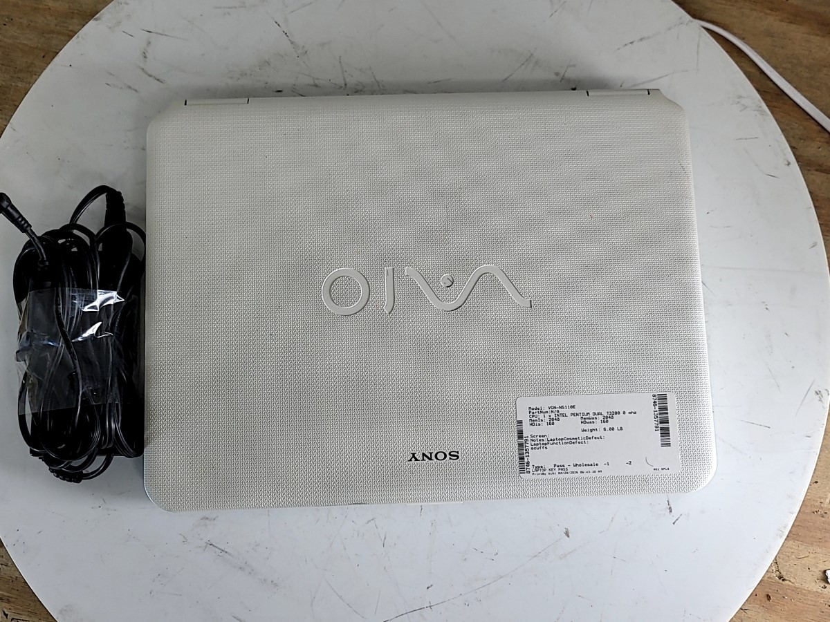 SONY VAIO VGN-NS110E Laptop PENTIUM DUAL T3200 2GB 160GB SEE NOTES