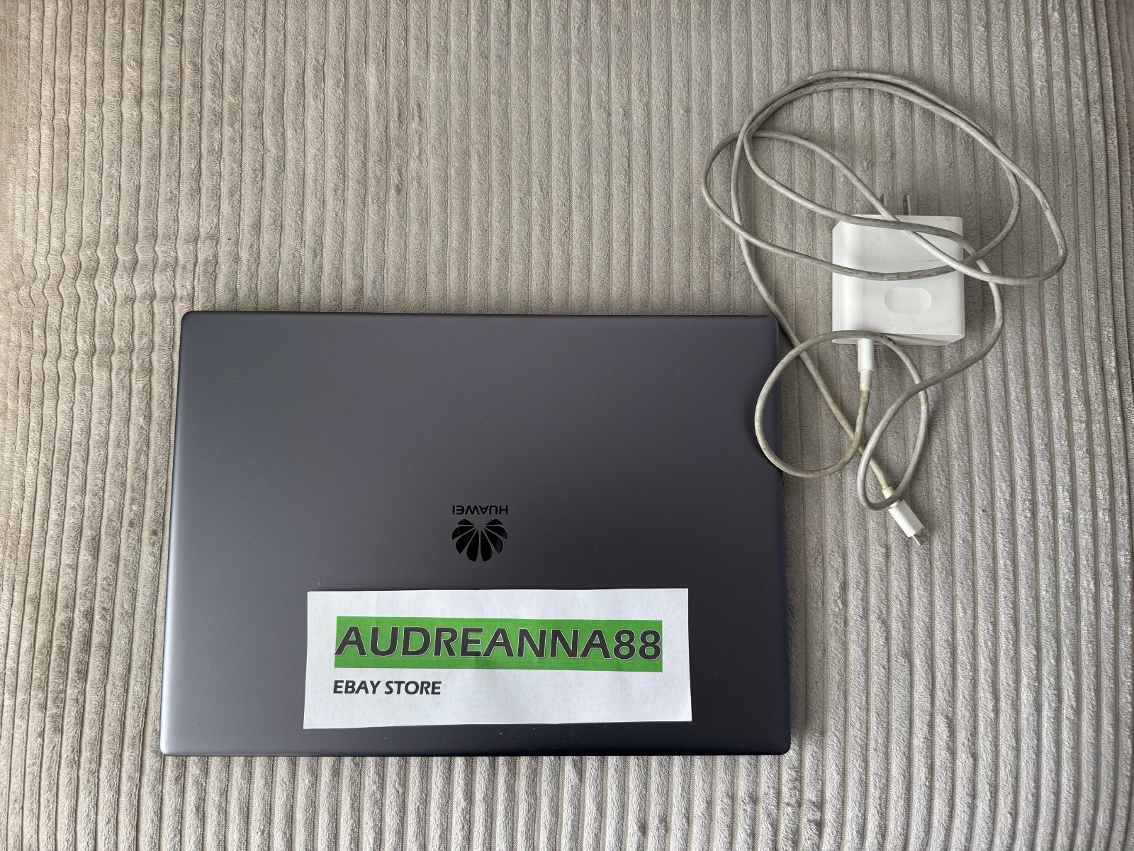 HUAWEE MACH-WX9 8 CPU 16G BRAM 2018/19 Ultra Slim Laptop PRE OWNED Cosmetic