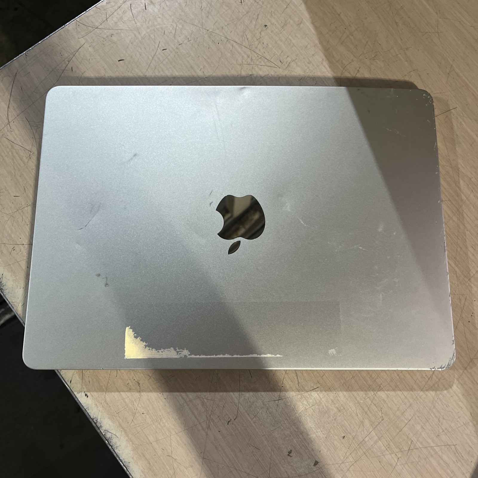 APPLE MACBOOK AIR 8 CPU/8 GPU 13″ 3.49GHZ “M2” 8GB RAM 256SSD