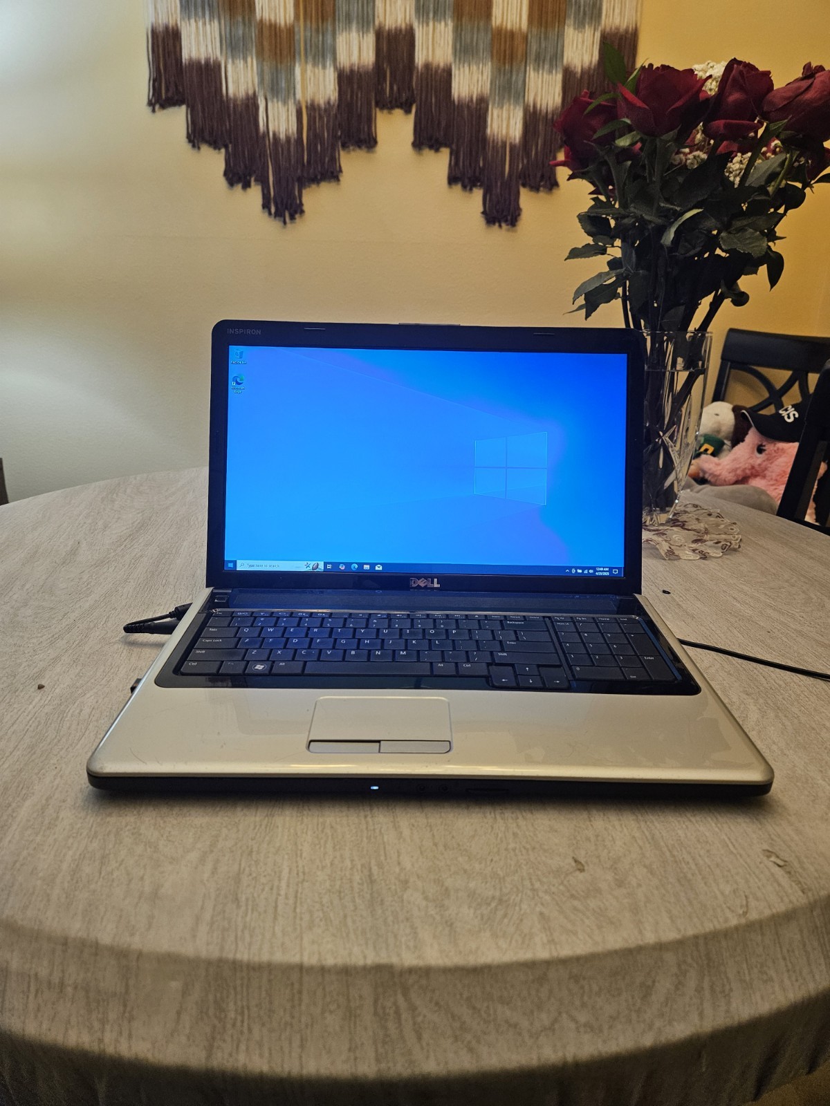 Dell Inspiron 1750 T4300 2.10 GHZ 4 GB Ram 500 GB Hard Drive. For Parts