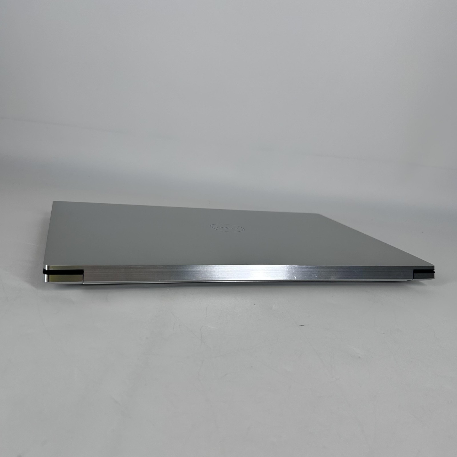 Dell XPS 15 9500 Silver FHD+ i7-10750H 2.60GHz 16GB 512GB SSD GTX 1650 Ti Good