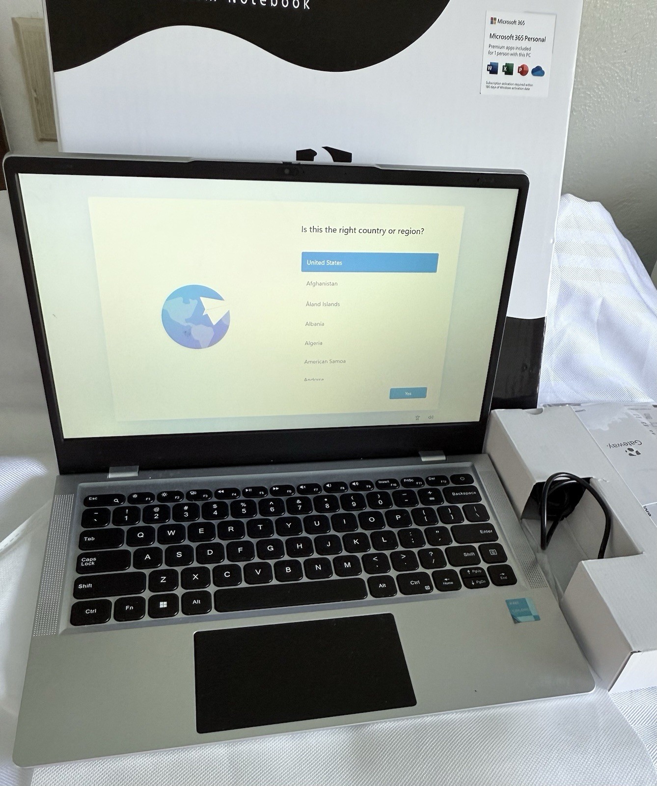 Gateway 14.1 Ultra Slim Notebook Intel Celeron Windows 11 MS 365 Excellent Cond