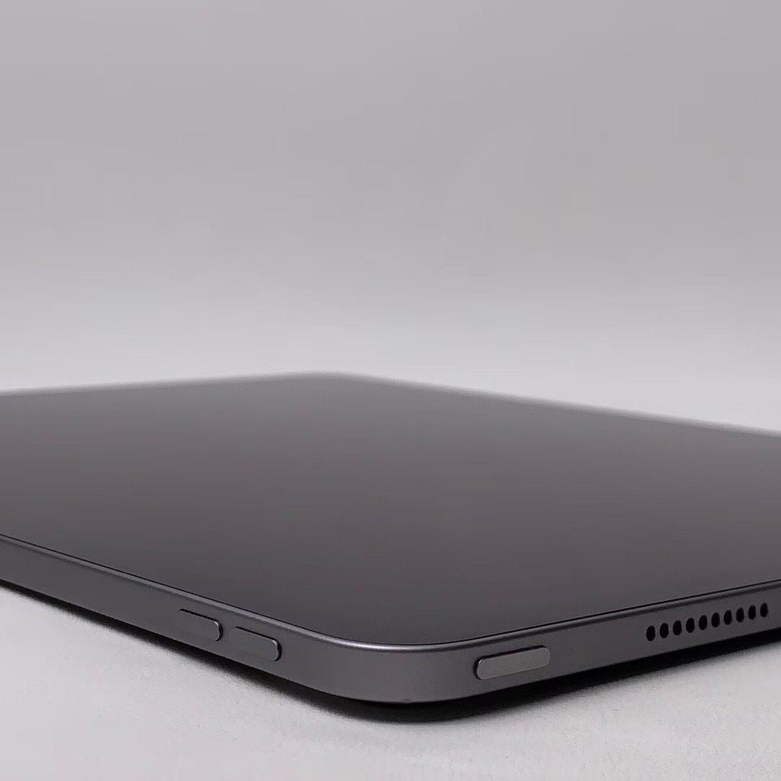 Apple iPad Pro 12.9 (2022) 12.9″ WI-FI 128GB 256GB 512GB 1T iPadOS 16.1 10758mAh