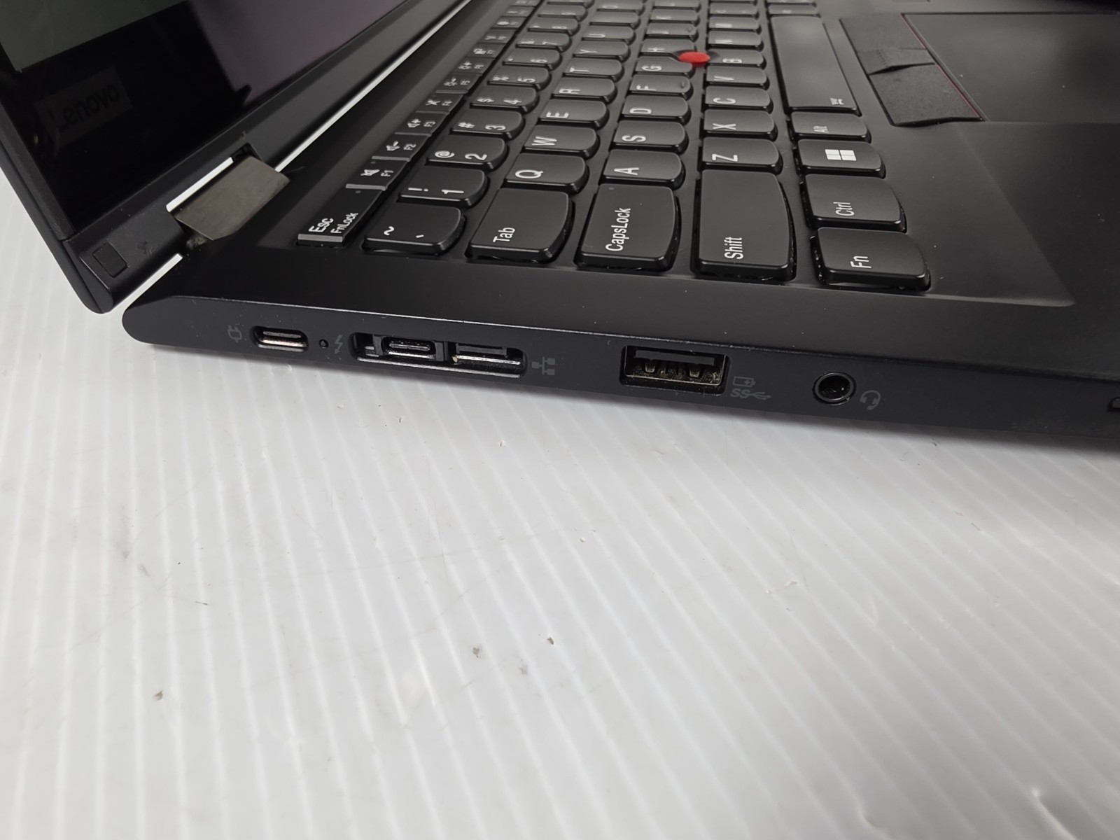 Lenovo ThinkPad X390 Yoga TOUCHSCREEN 2-in-1 Core i5-8265U 16GB 256GB SSD