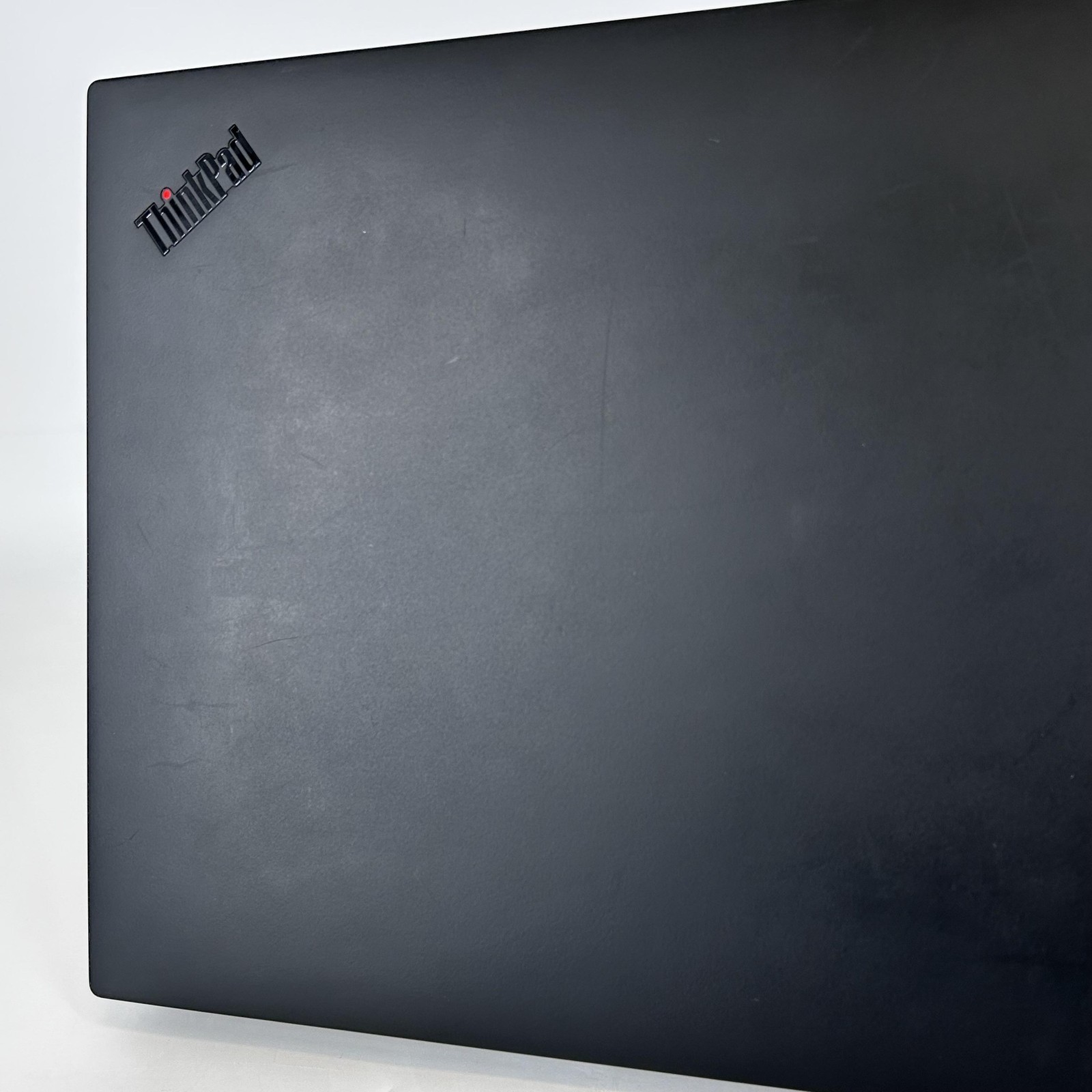 Lenovo ThinkPad P1 Gen 5 16 FHD+ 2.4 GHz i7-12800H 8GB 256GB SSD RTX A1000 Good
