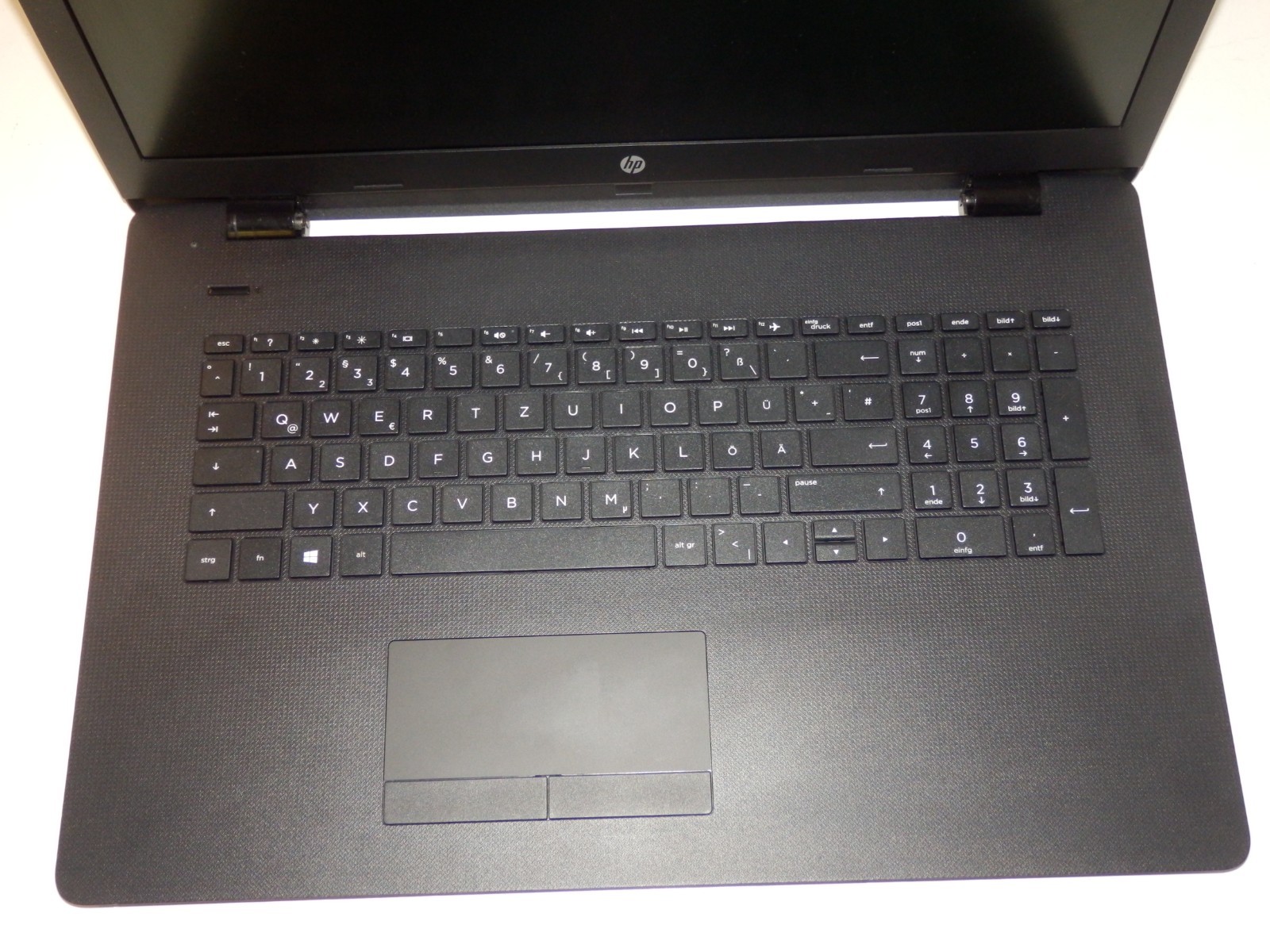 HP Laptop 17-ak062ng, AMD A6-9220, Radeon R4 Graphics, No Ram & SSD, Battery, Etc..