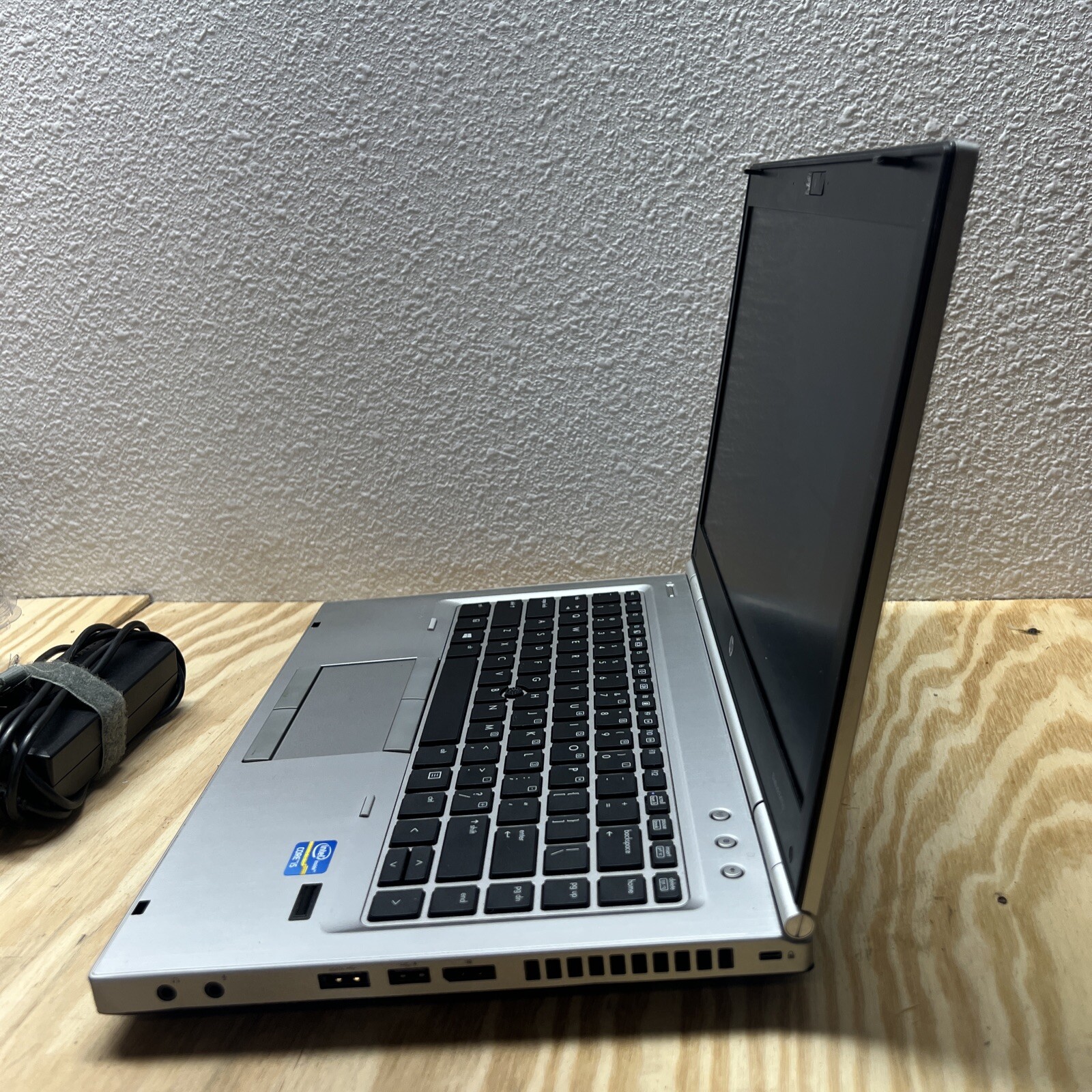 HP Elitebook 8470p Core i5-3210M 2.50GHz 8GB RAM 256SSD WEBCAM