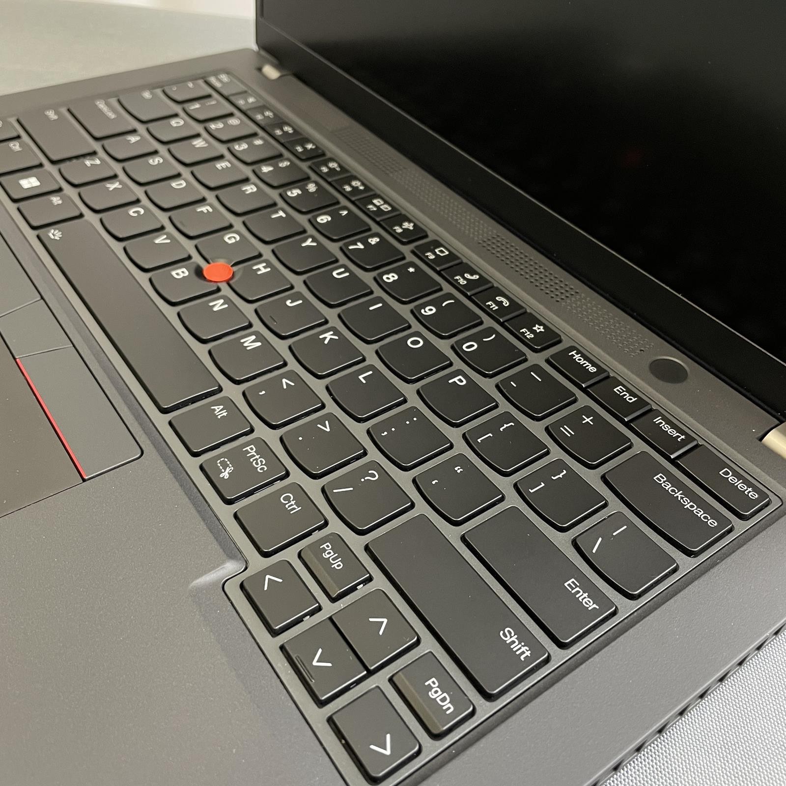 Lenovo ThinkPad T14 Gen 3 14″ 2.2K, Core i7-1270P, 16 GB, 512GB NVMe, Win 11 Pro