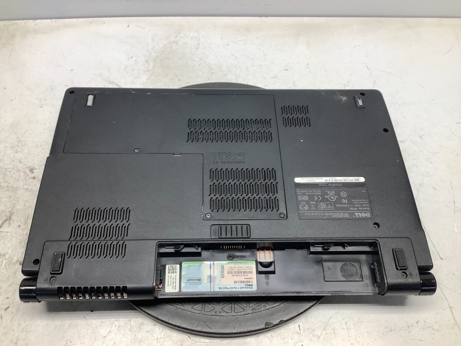 Dell Studio 1558 Intel i5-M520 2.4GHz 6 GB NO HDD