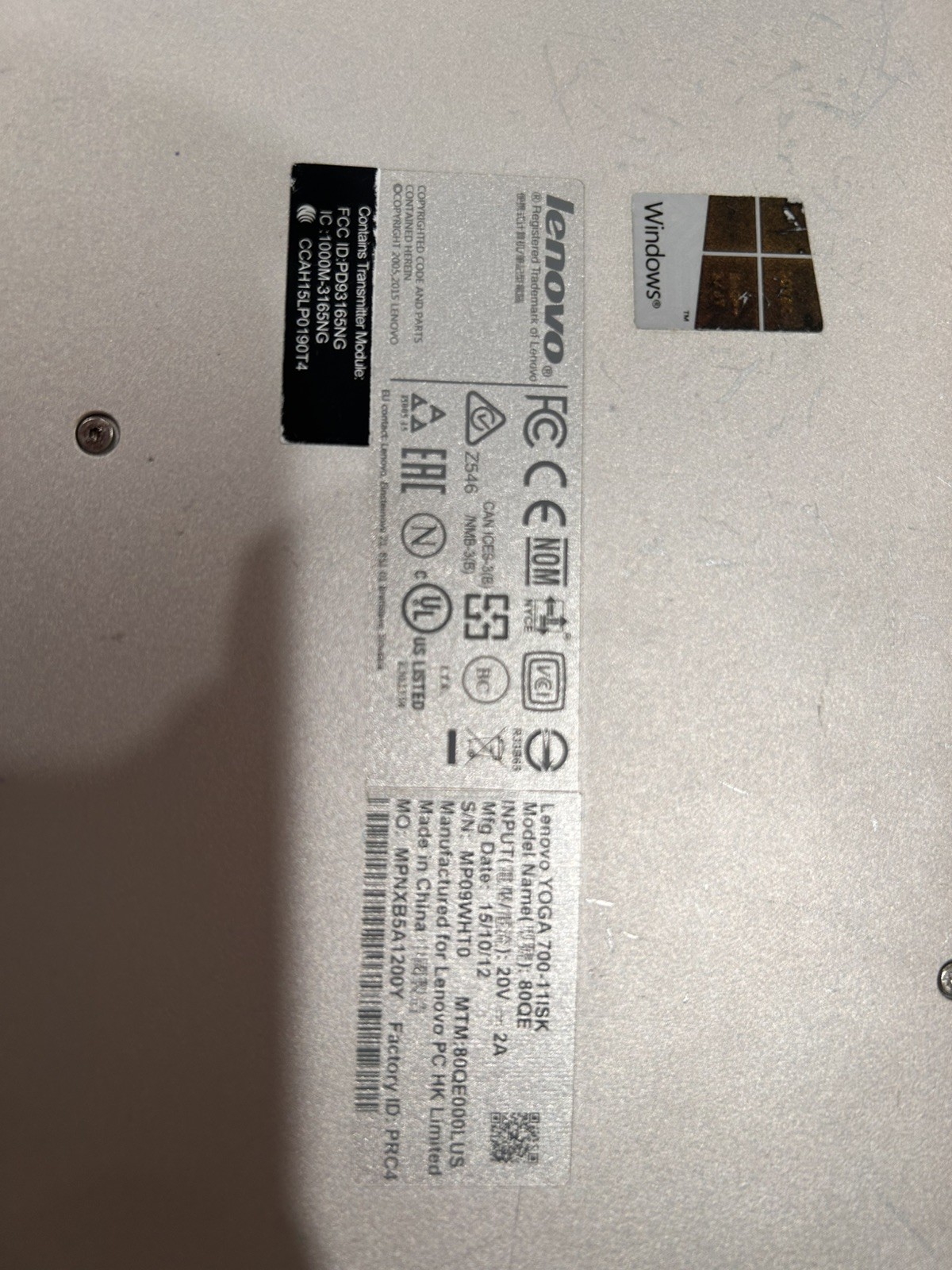 lenovo yoga 700-11isk used, silver color, 256 gb local disk