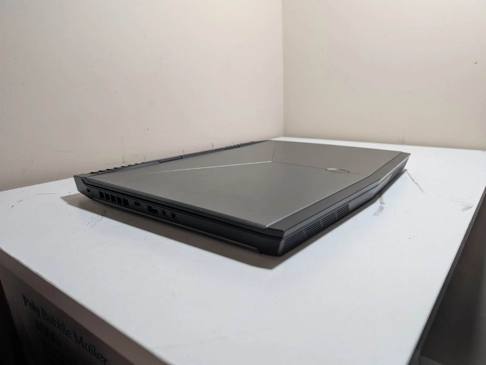 For Parts Alienware 15 R3 i5-7300HQ 2.5GHz 16GB RAM 250GB SSD Nvidia GTX 1060