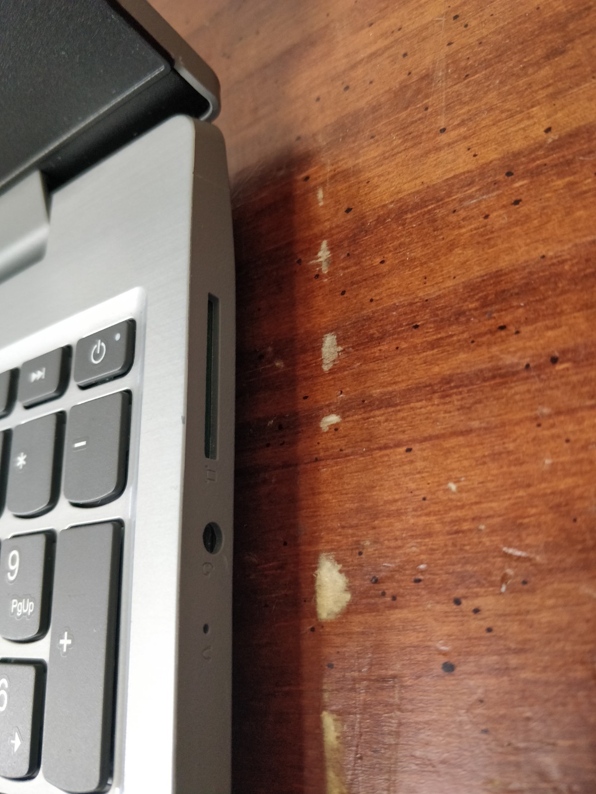 Lenovo Ideapad S145 15API AMD Ryzen 3 3200U@2.60GHz 8GB RAM NO DRIVE PART 9066