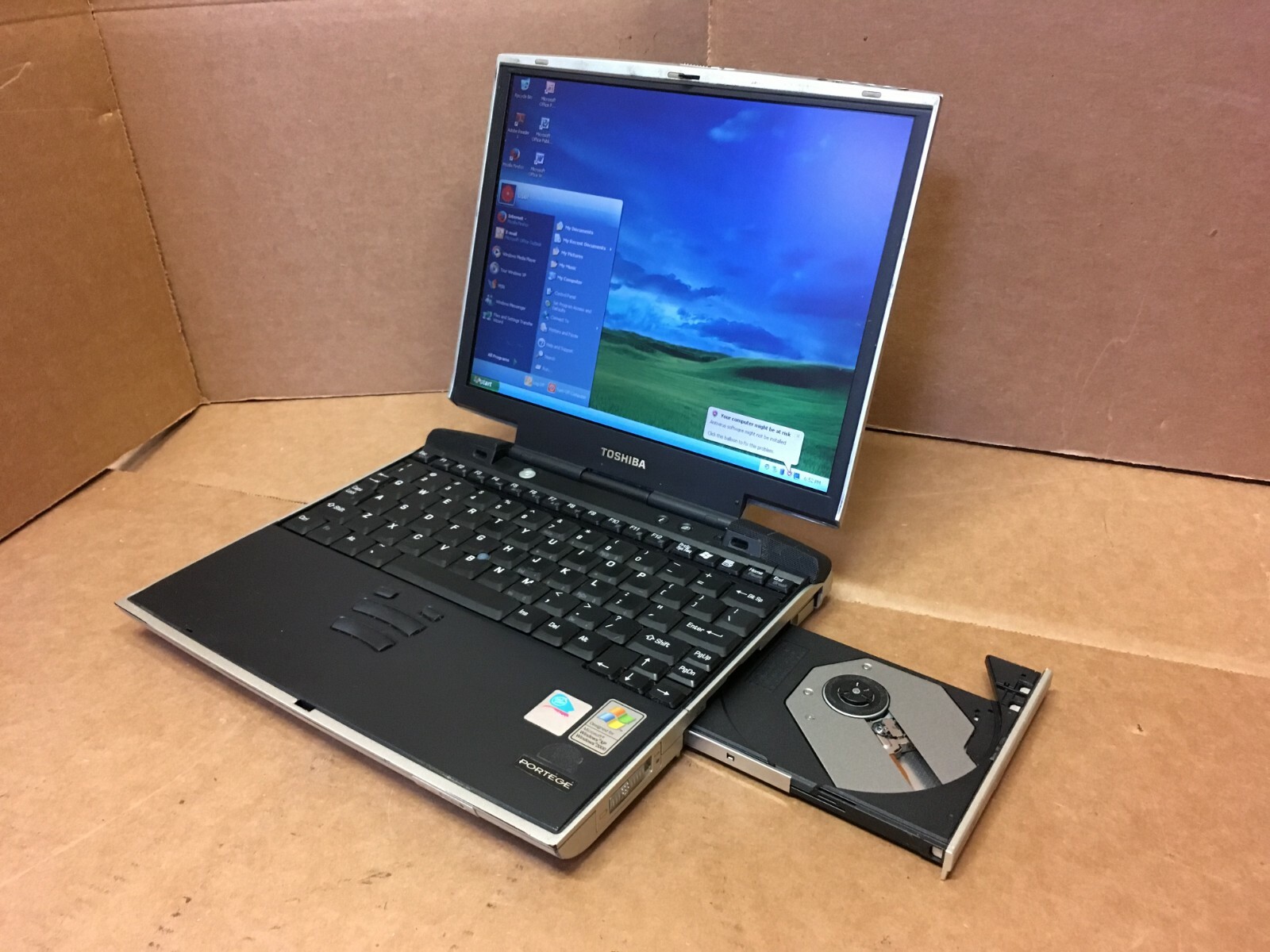Toshiba Portege M100 PENTIUM M 1.2GHz 256MB RAM 20GB HDD WINDOWS XP WIFI DVD
