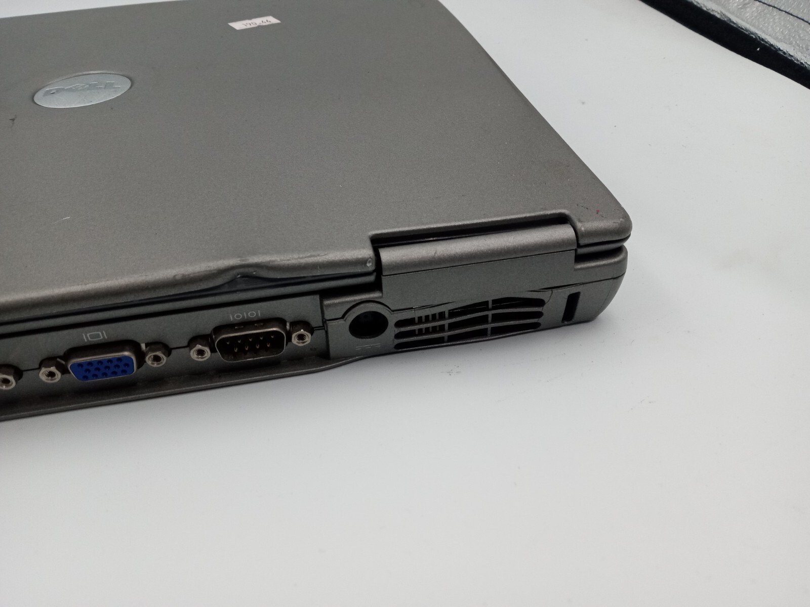 Dell Latitude D600 14″ Laptop Intel Pentium CPU – PARTS/REPAIR – NO BOOT -RR