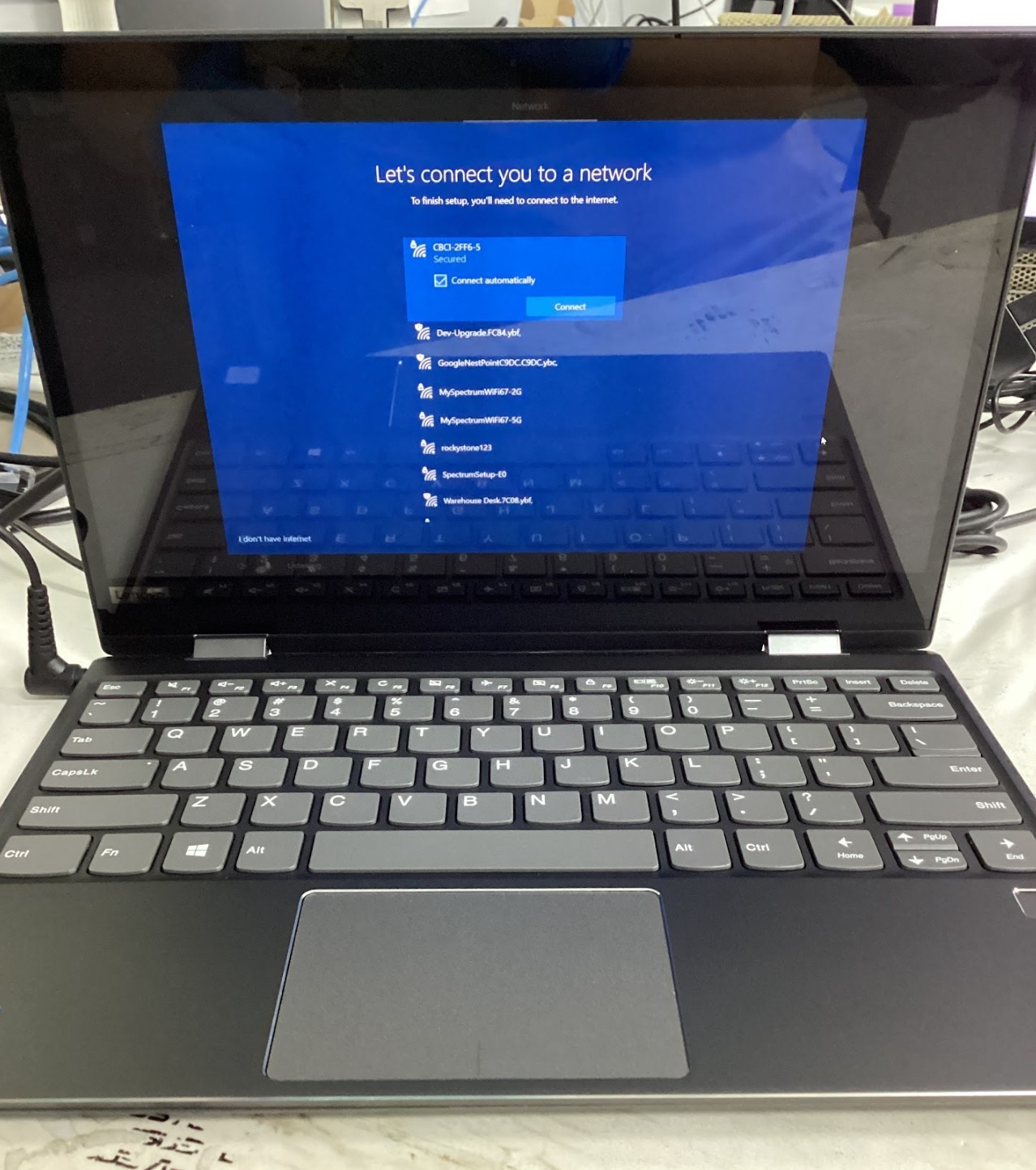 Lenovo Yoga 720 2-in-1 12.5″ Touchscreen,Intel Core i5-7200U,8GB RAM, 128GB SSD