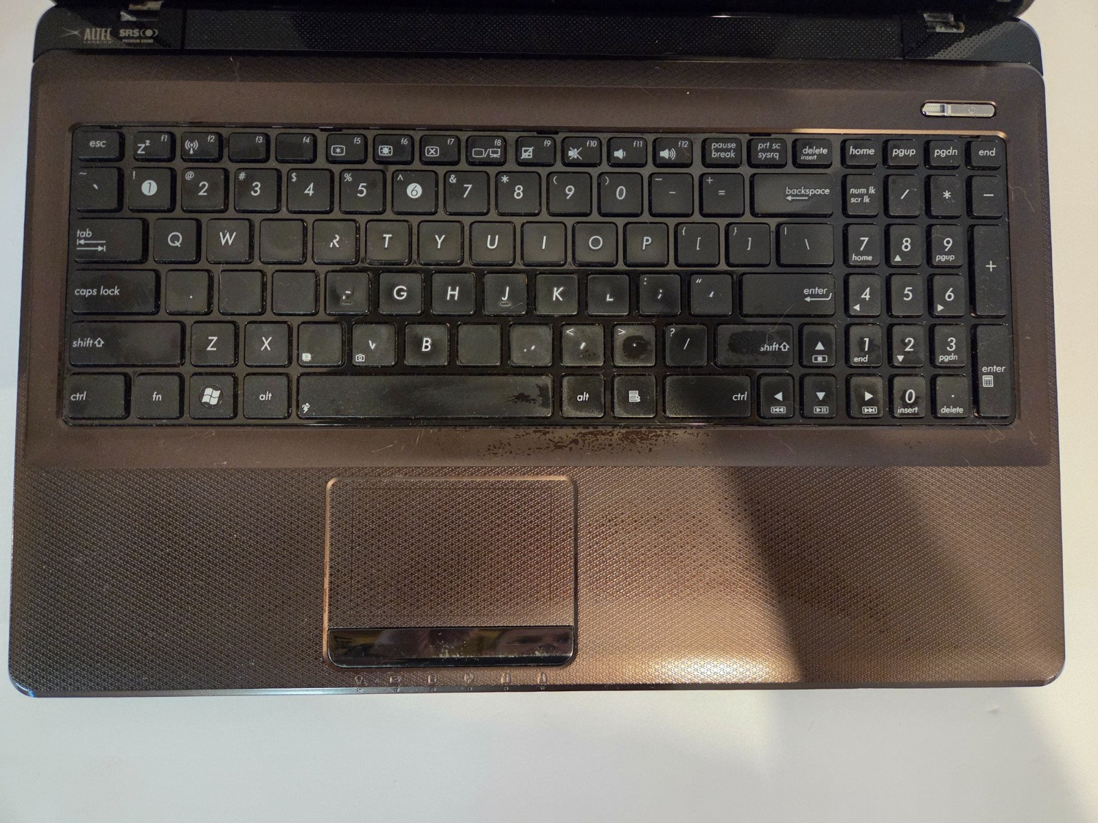 Asus K52F-BIN6 Intel Pentium P6200 2.13GHz 3 GB ***No Charger***