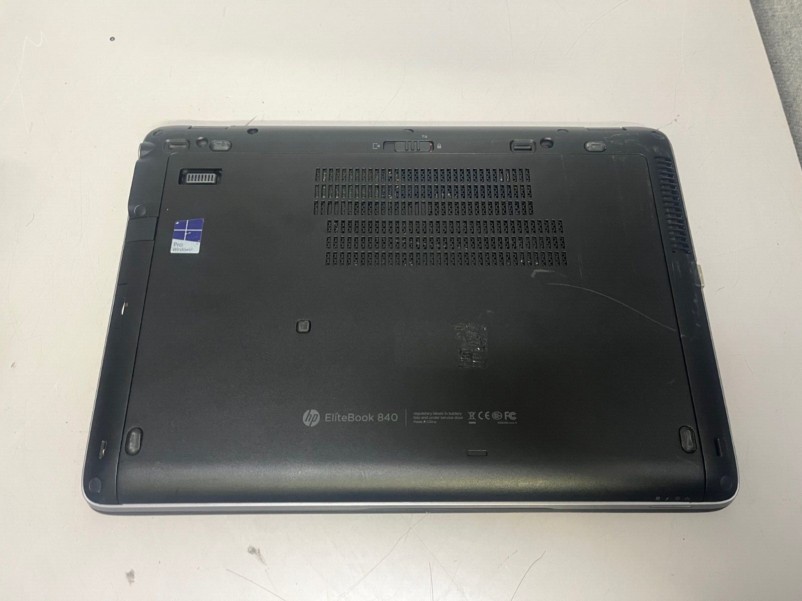 HP EliteBook 840 G2 14” i5-5200U 2.2GHz 8GB Laptop [No HD/OS/AC][POOR BTRY]