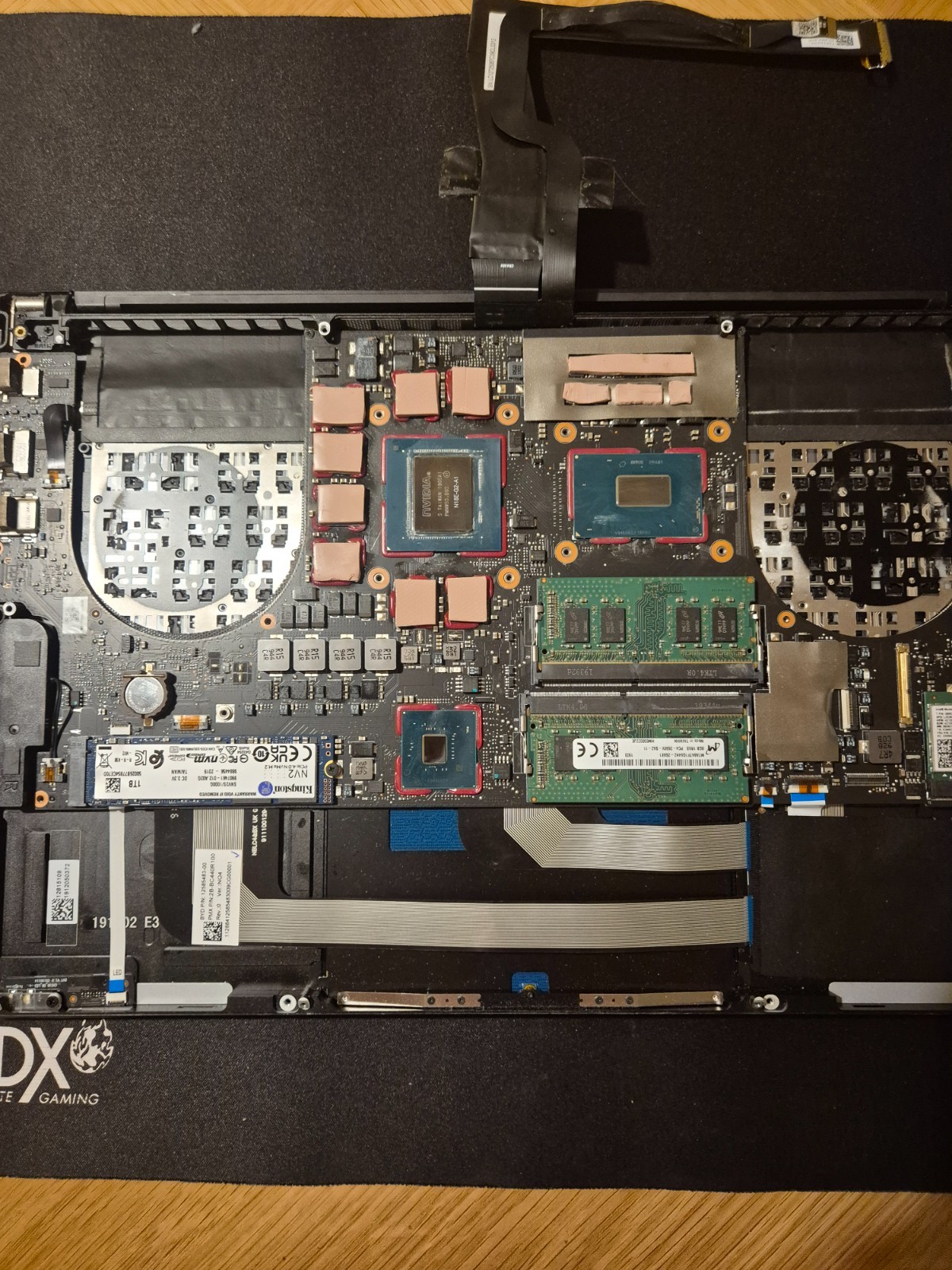 Razer Blade 15 – 240hz -I7 -RTX 2070 MaxQ – 1 TB NVME (RZ09-03017N01)