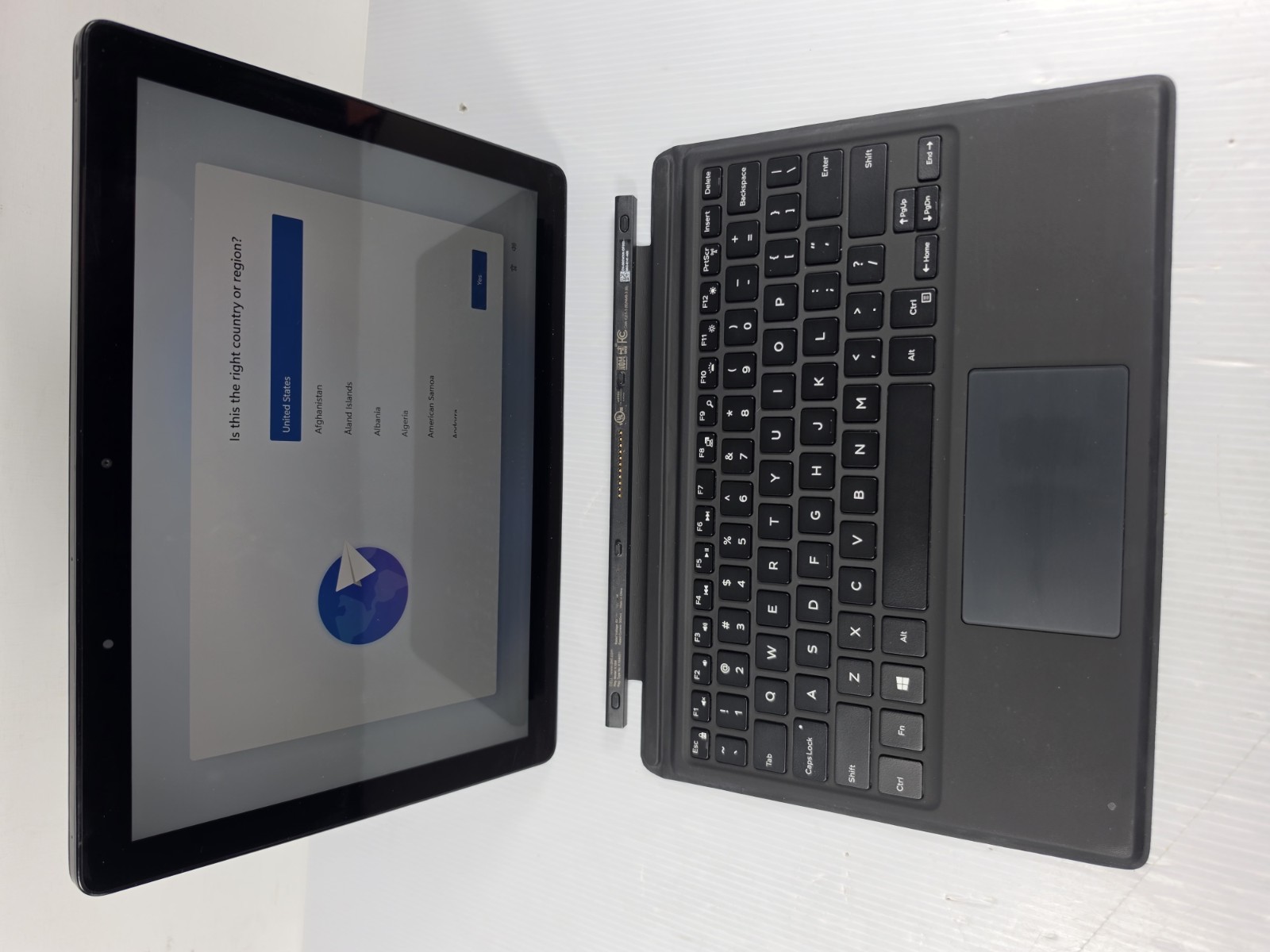 Dell Latitude 5290 2-in-1 FHD Touchscreen i3-8130U 4GB 128GB SSD Windows 11