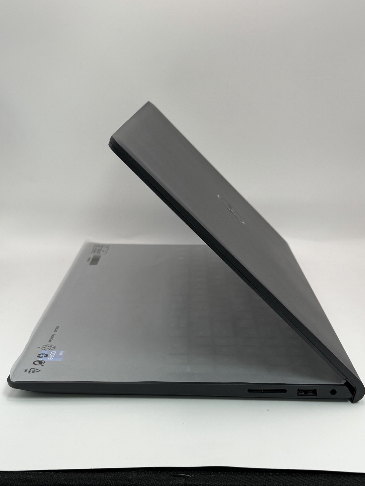 DELL PRO 15 ESSENTIAL PV15250,, 15.6” FHD 16GB 512GB SSD WiFi6+ BLUETOOTH -0WR3Y