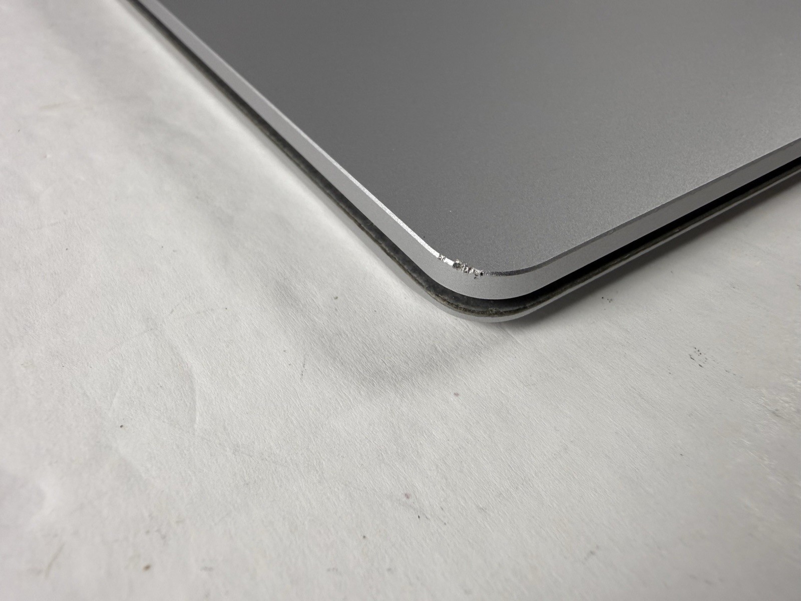 Microsoft Surface Laptop 5 13.5” 1950 Intel Core i7-1265U 16GB RAM 512GB NVME
