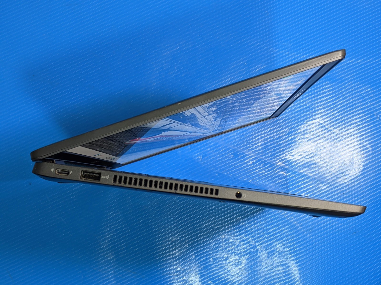 Dell Latitude 7530 15.6″FHD i5-1245U 1.6GHz 16GB 256GB SSD W11Pro ExcellBatt +PA