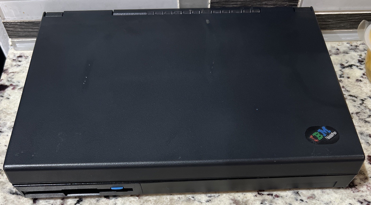 RARE IBM ThinkPad 360CS type 2620-20f 486 Win95 Laptop & Charger WORKING!