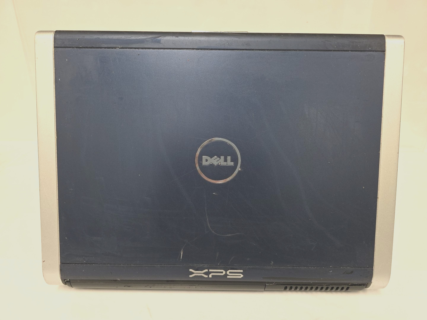 Retro Dell XPS M1530| Blue |2GB RAM|HDD:160 GB| Intel Core T9300 2.6GHz