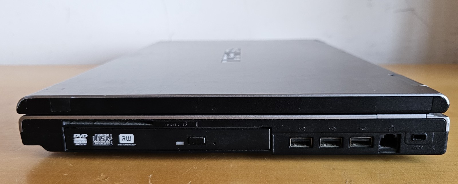 Toshiba Tecra A10-124 Windows 7 15.4″ Retrogaming N64 PS1 SNES SEGA Notebook PC