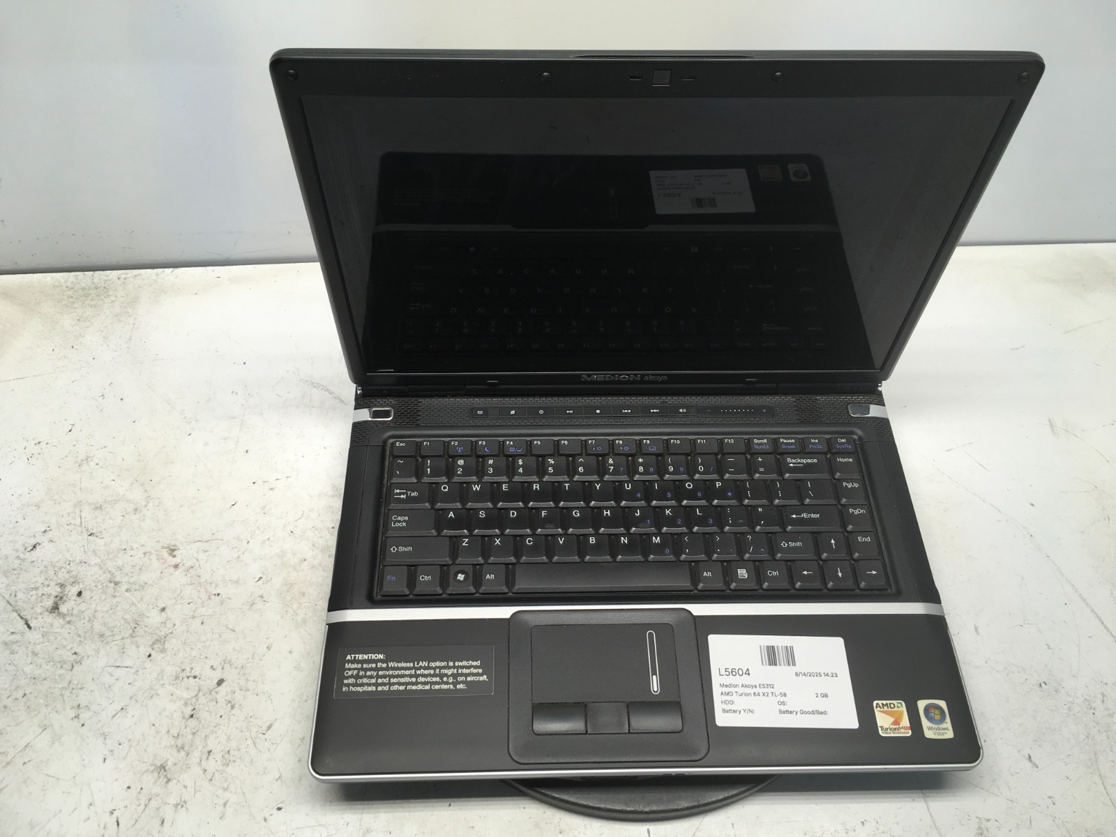 Medion Akoya E5312 AMD Turion 64 X2 TL-58 1900MHz 2 GB NO HDD