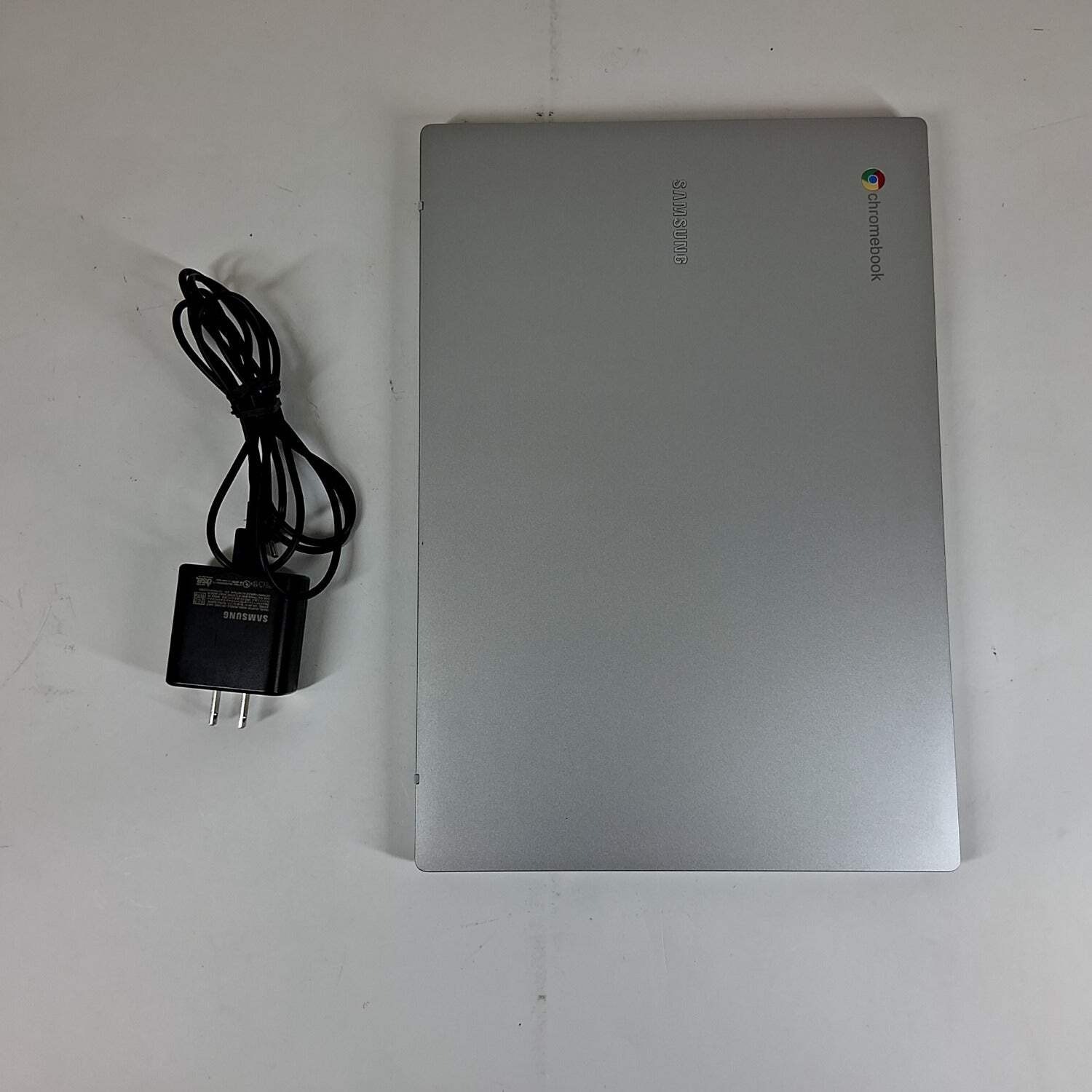 Samsung Galaxy Chromebook Go XE345XDA 14″ Celeron N4500 2.8GHz 4GB RAM 32GB SSD