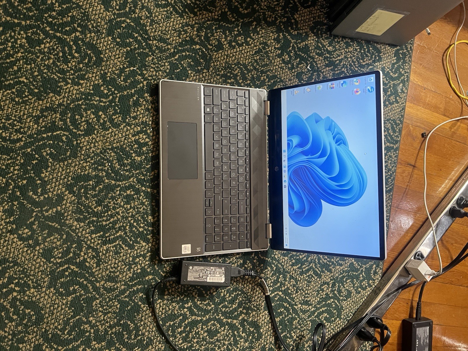 2-in1 HP Pavilion x360 Convertible 15″ i5-10210U 1.6GHz 8GB RAM 256GB SSD Win11
