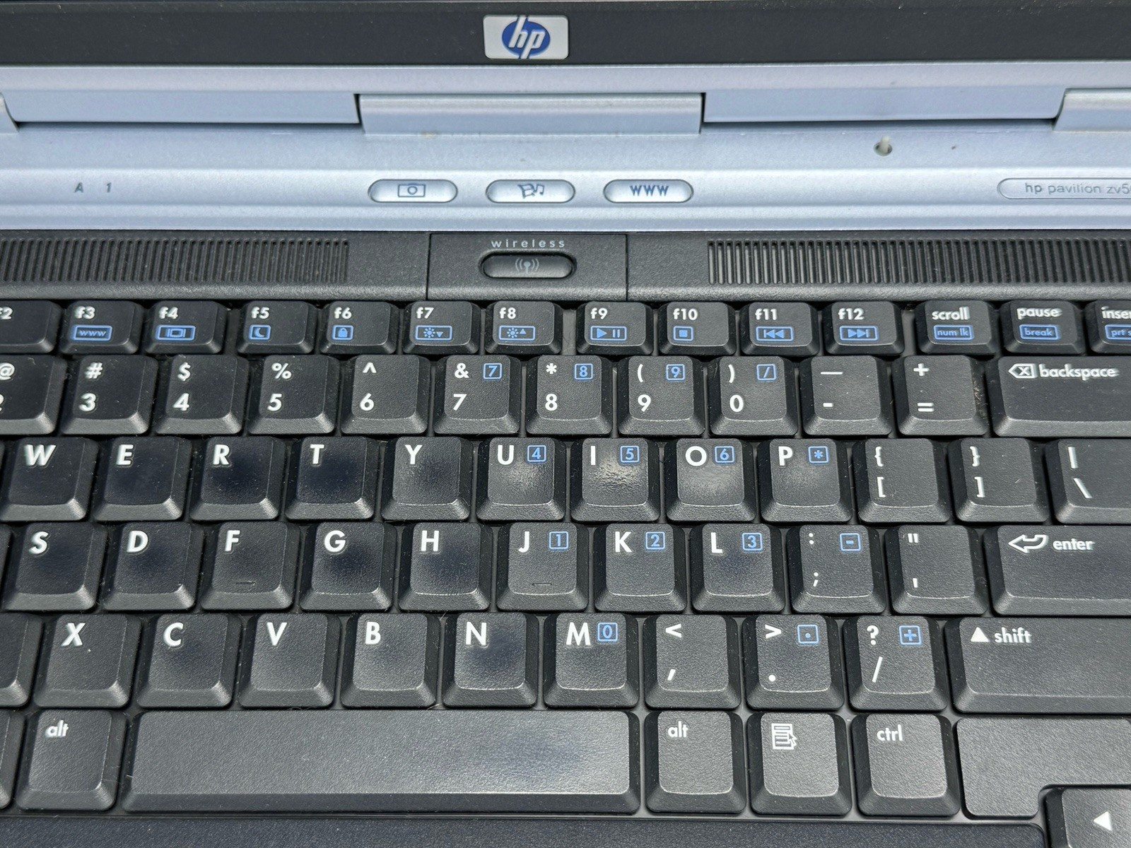 VTG Pavillion 2V5000 Laptop PC Computer Harman Kardon 4 Parts Repair Untested