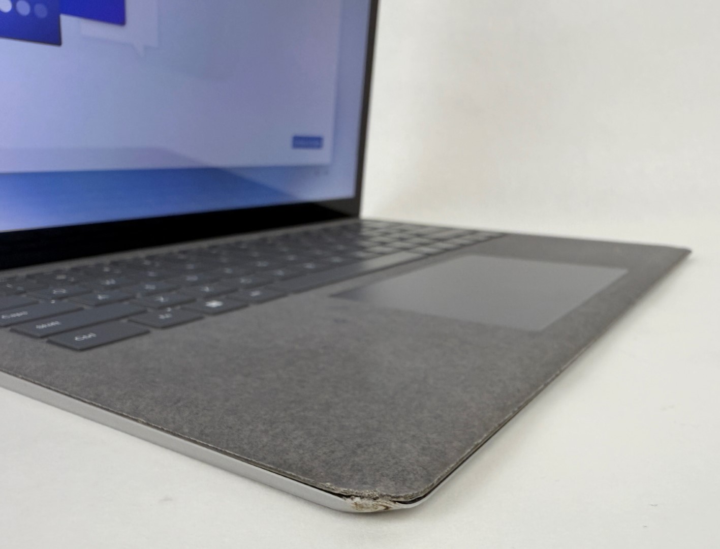 Microsoft Surface Laptop 5 1950 13.5″ 2256×1504 Touch i5-1235U 8GB 256GB W11H