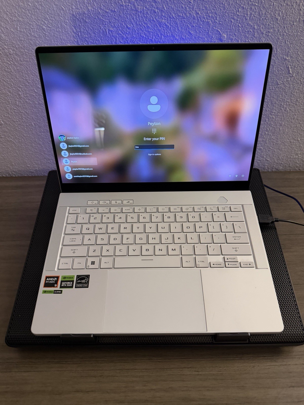 ASUS ROG Zephyrus G14 2024 3K 120Hz OLED Ryzen 9 8945HS 32GB 1TB RTX4070 GA403UI