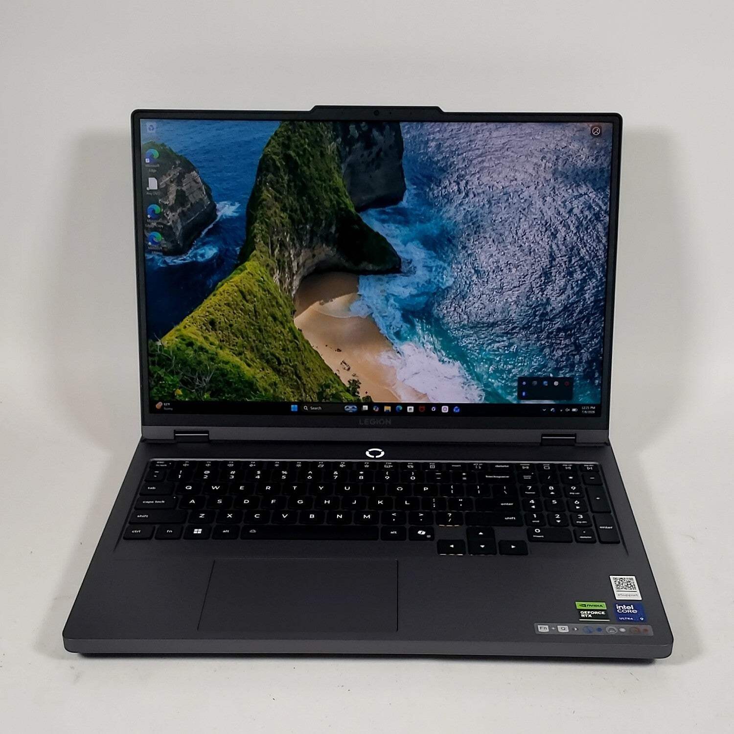 Lenovo Legion 5i Gen 15.1 Core Ultra 9 275HX 270 32GB 1TB SSD GeForce RTX 5060