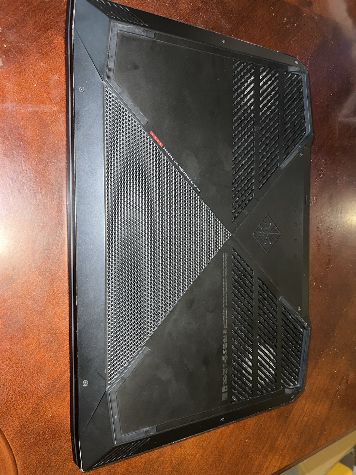 OMEN by HP Gaming Laptop 15.6” Bang & Olufsen. Intel Core i5 9th Gen. GTX 1650