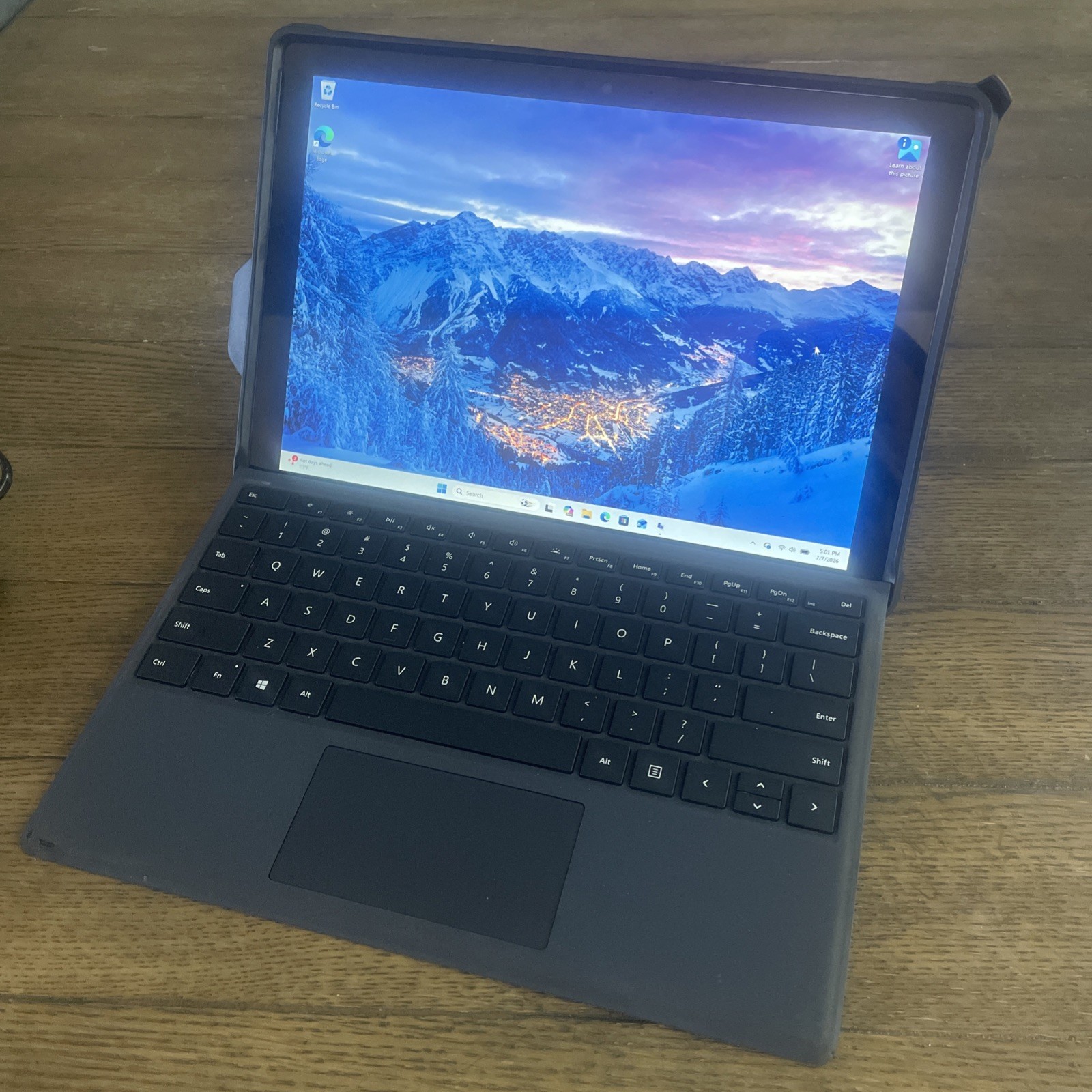 Microsoft Surface Pro 5 1807 12.3″ i5 2.6GHz 8GB RAM 256GB SSD