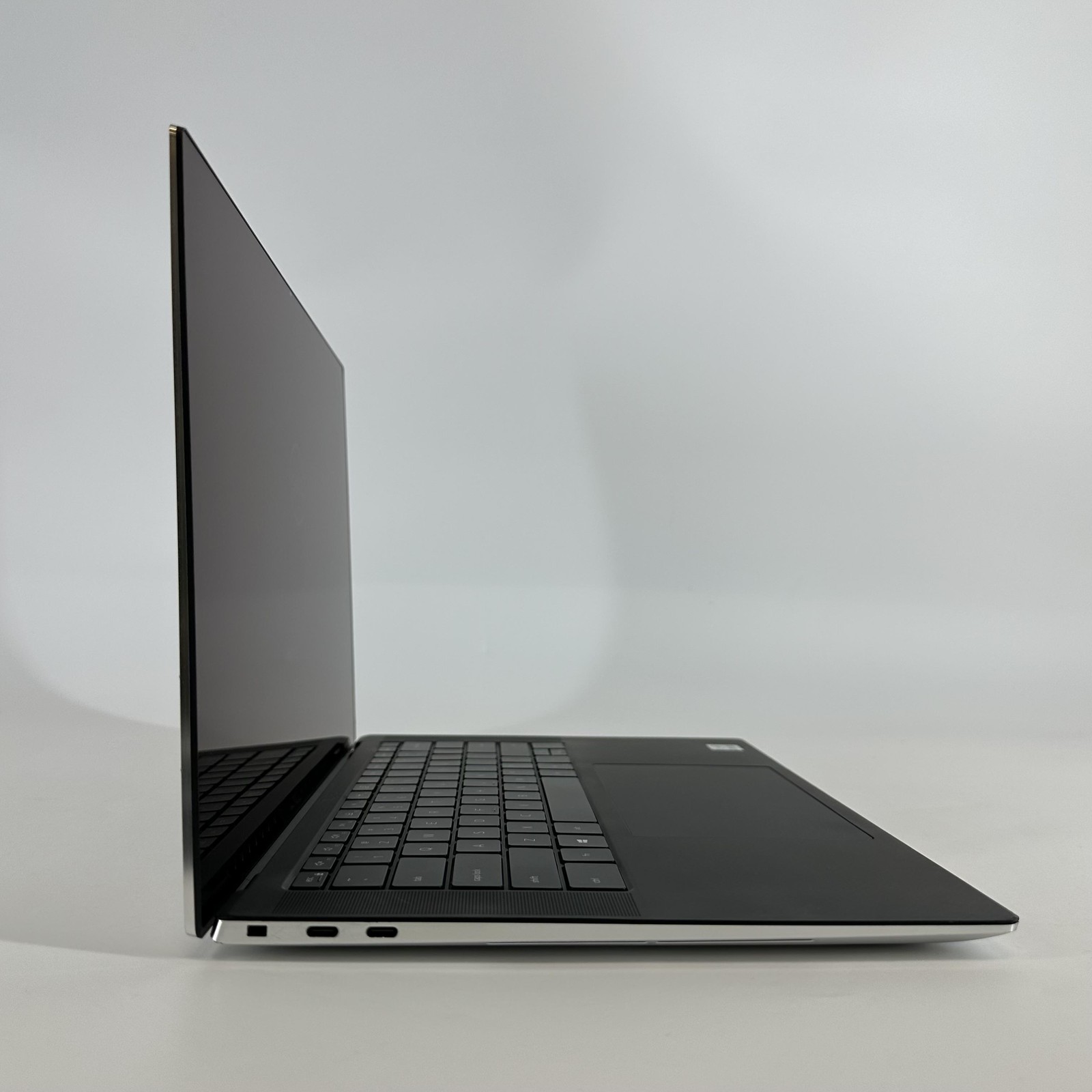 Dell XPS 15 9500 UHD+ TOUCH i9-10885H 2.40GHz 32GB 1TB SSD GTX 1650 Ti Very Good
