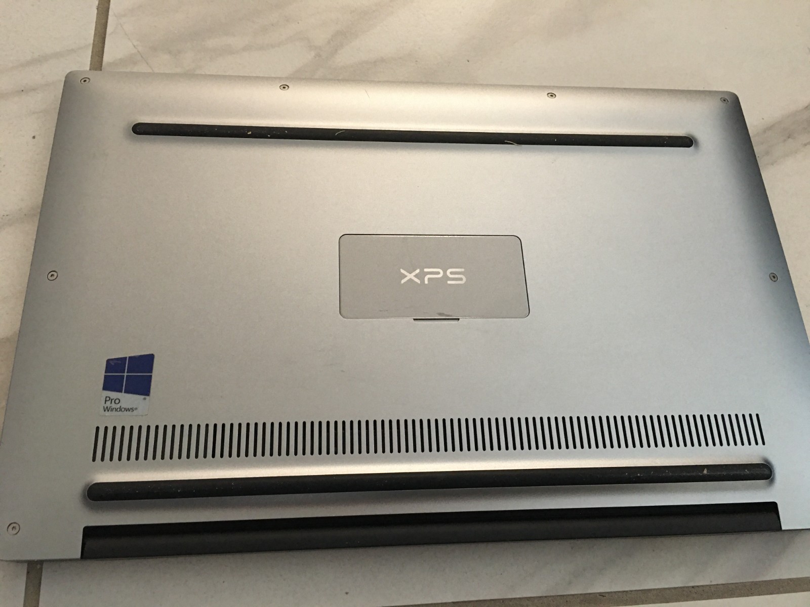 Dell XPS 13 Intel i5-7200U 2.5GHZ, 256GB NVMe, 8GB RAM, Win11 Office 2024
