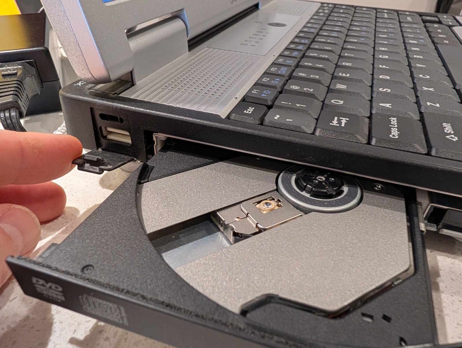 Ultra-rugged laptop Panasonic CF-74. Like A New. HDD and Battery Report On…