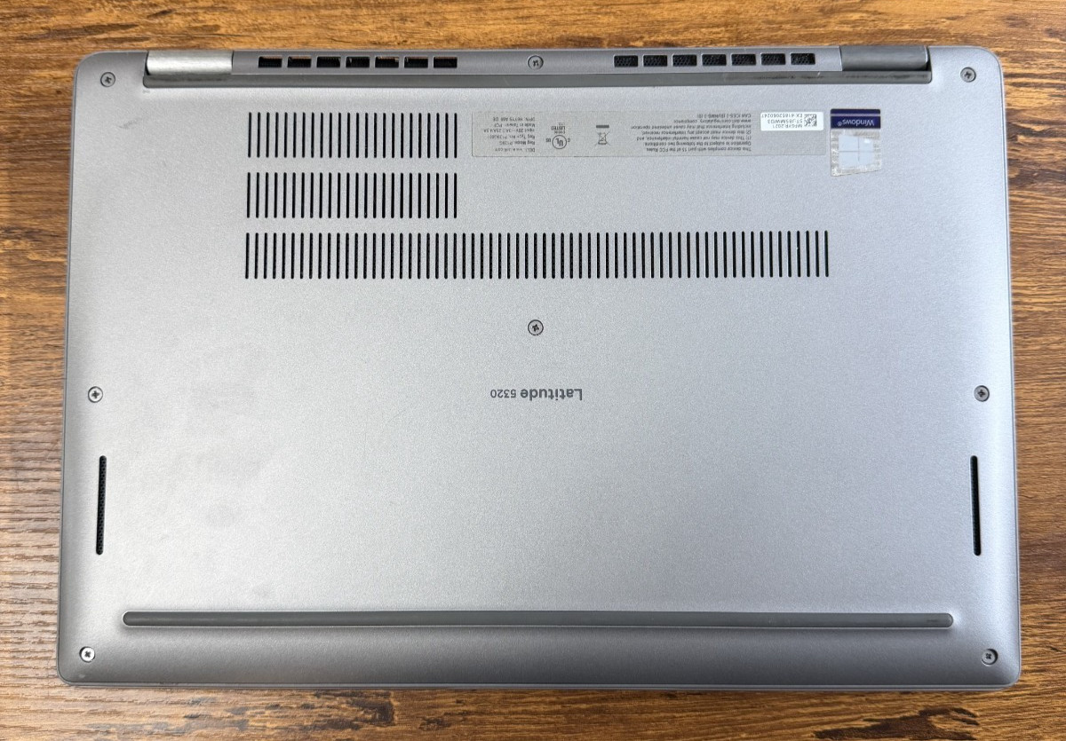 Dell Latitude 5320 Intel(R) Core(TM) i7-1185G7 16 GB RAM 256 GB SSD 13.3″