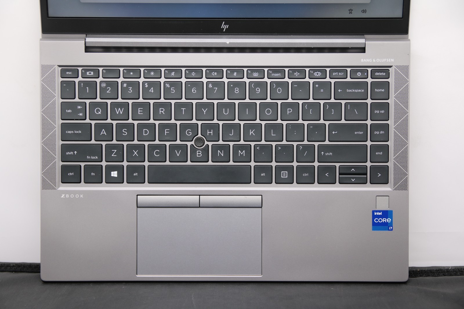 HP EliteBook 6 G1i 16 ZBOOK – i7-1165G7 – 16GB, 256GB, Windows 11 Home + Adapter