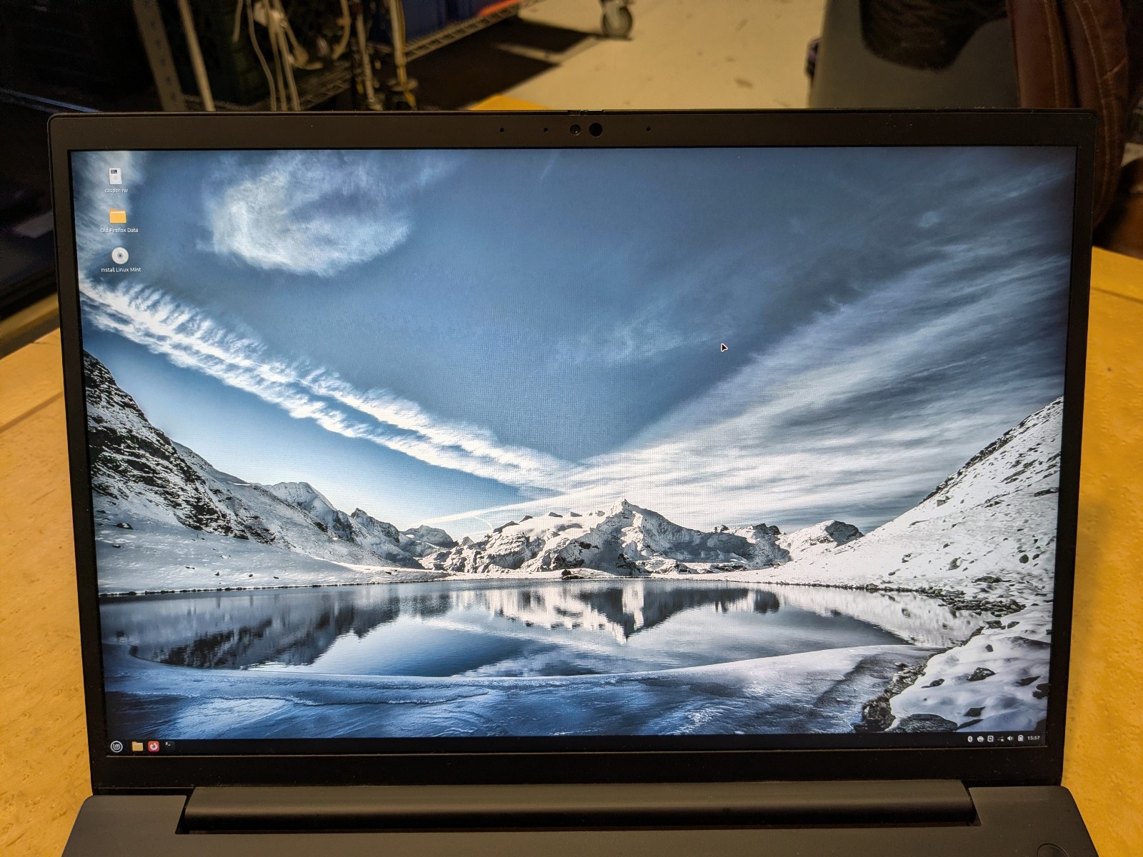 Lenovo ThinkPad P1 G5 16″ i7-12700H 32GB Ram 1TB SSD RTX A2000 8GB No OS/AC