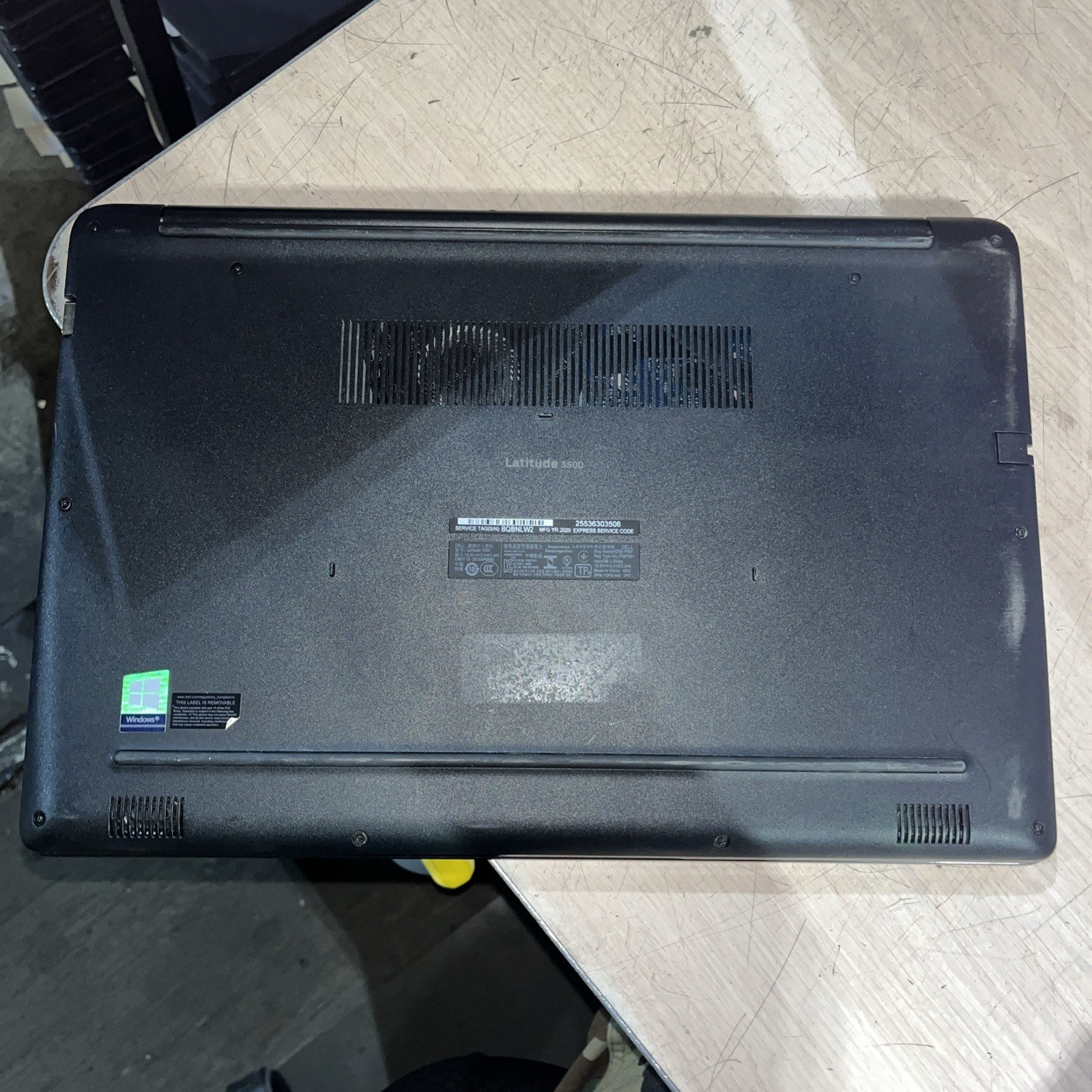 DELL LATITUDE 3500 INTEL CORE I5-8265U 8GB RAM NO HD *