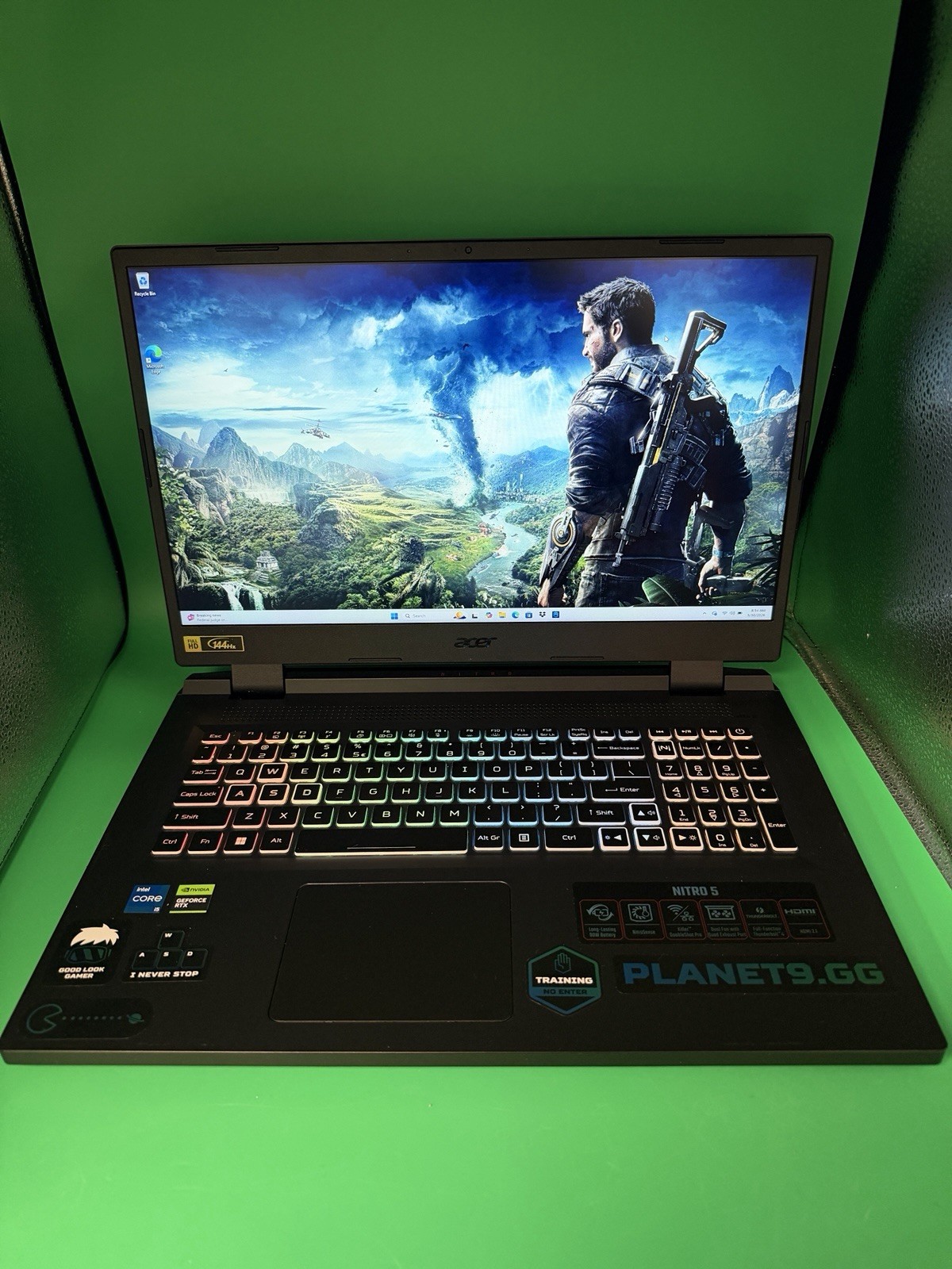 Acer Nitro 5 (144HZ, Core i5-12500H, RTX 3050, 8GB RAM, 512gb SSD )
