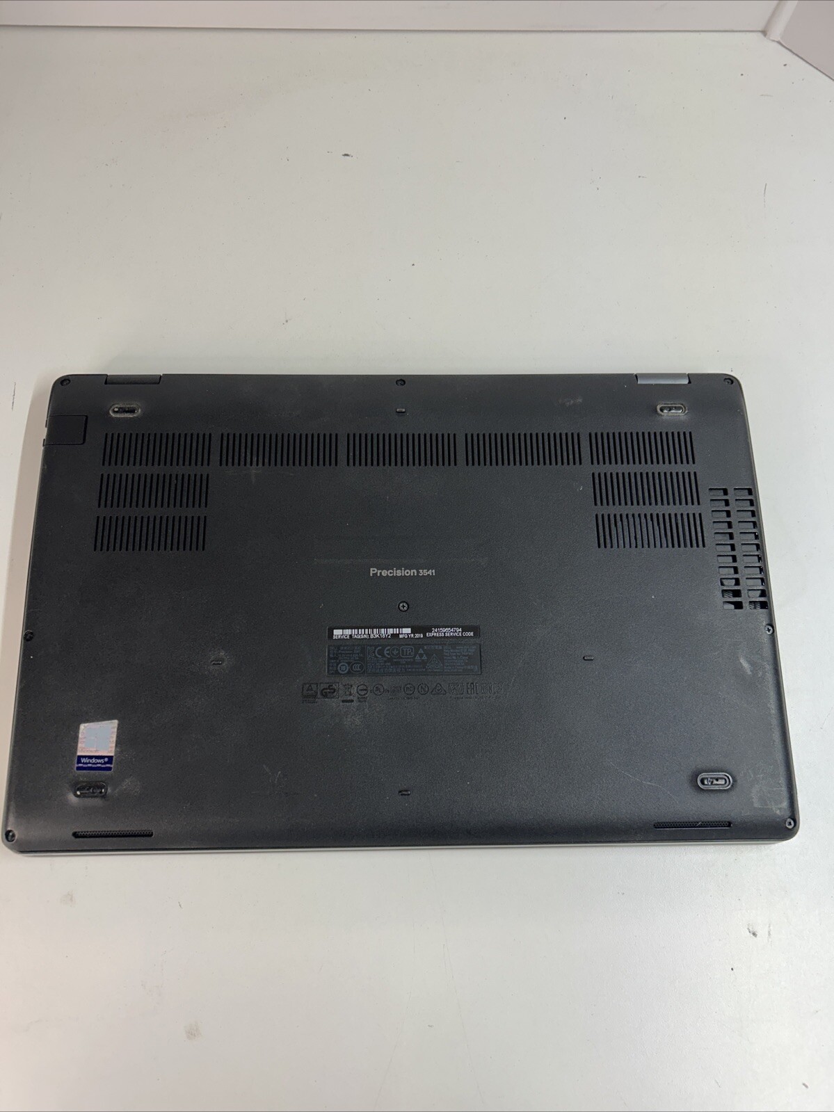 Dell Precision 3541 15.6″ Intel Core i5-9400H 8 Ram 1T SSD Win 11 Pro Needs🔋
