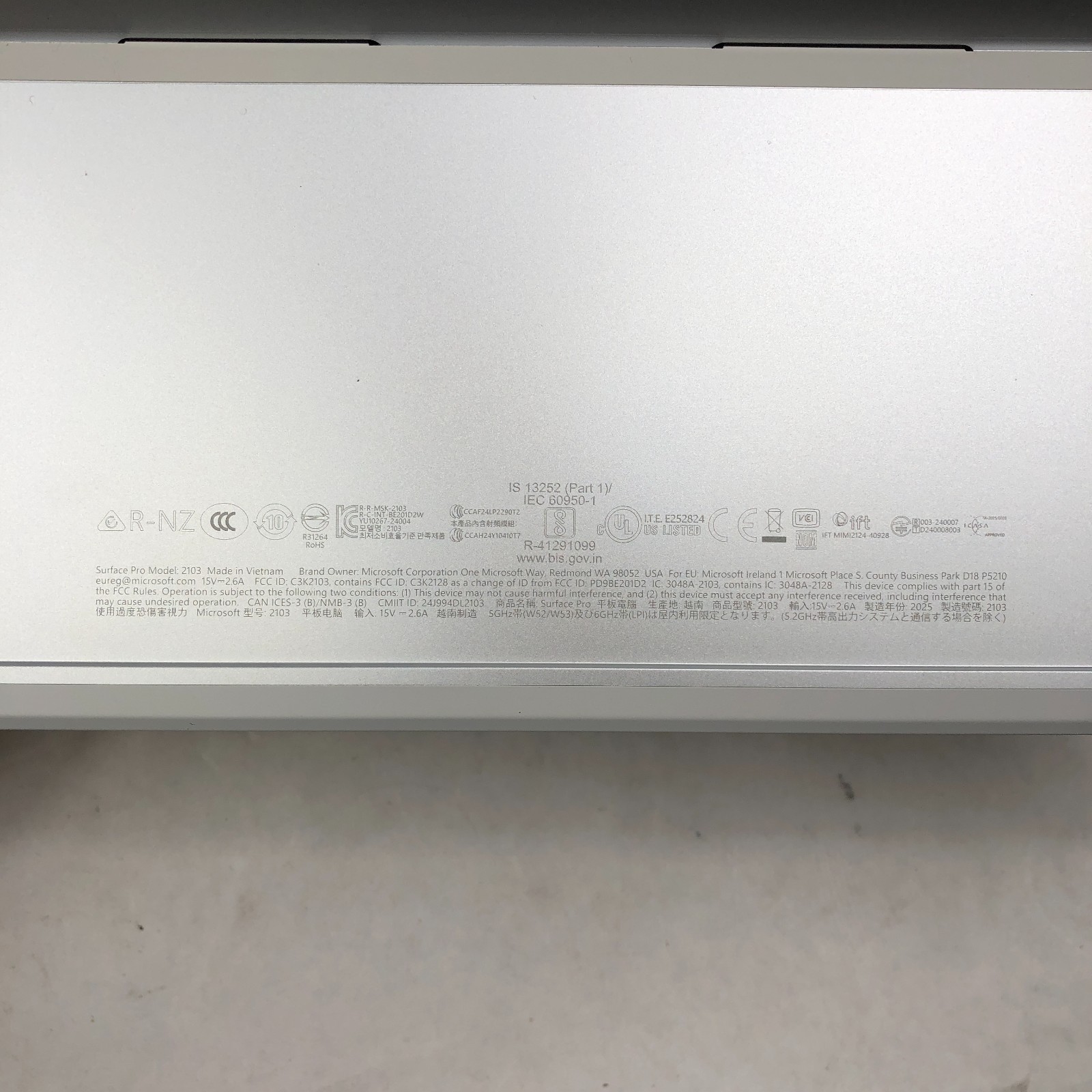 Microsoft Surface Pro 11 Core UItra 5 236V 16GB RAM 512GB SSD Win 11 Pro *Read*